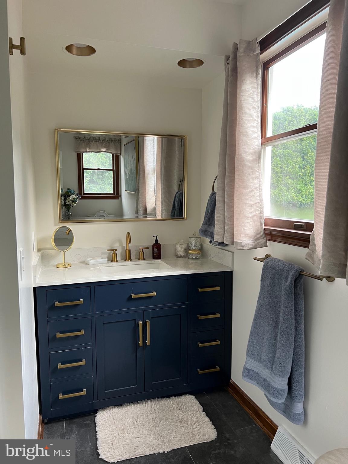 SUN VALLEY ESTATES - Residential