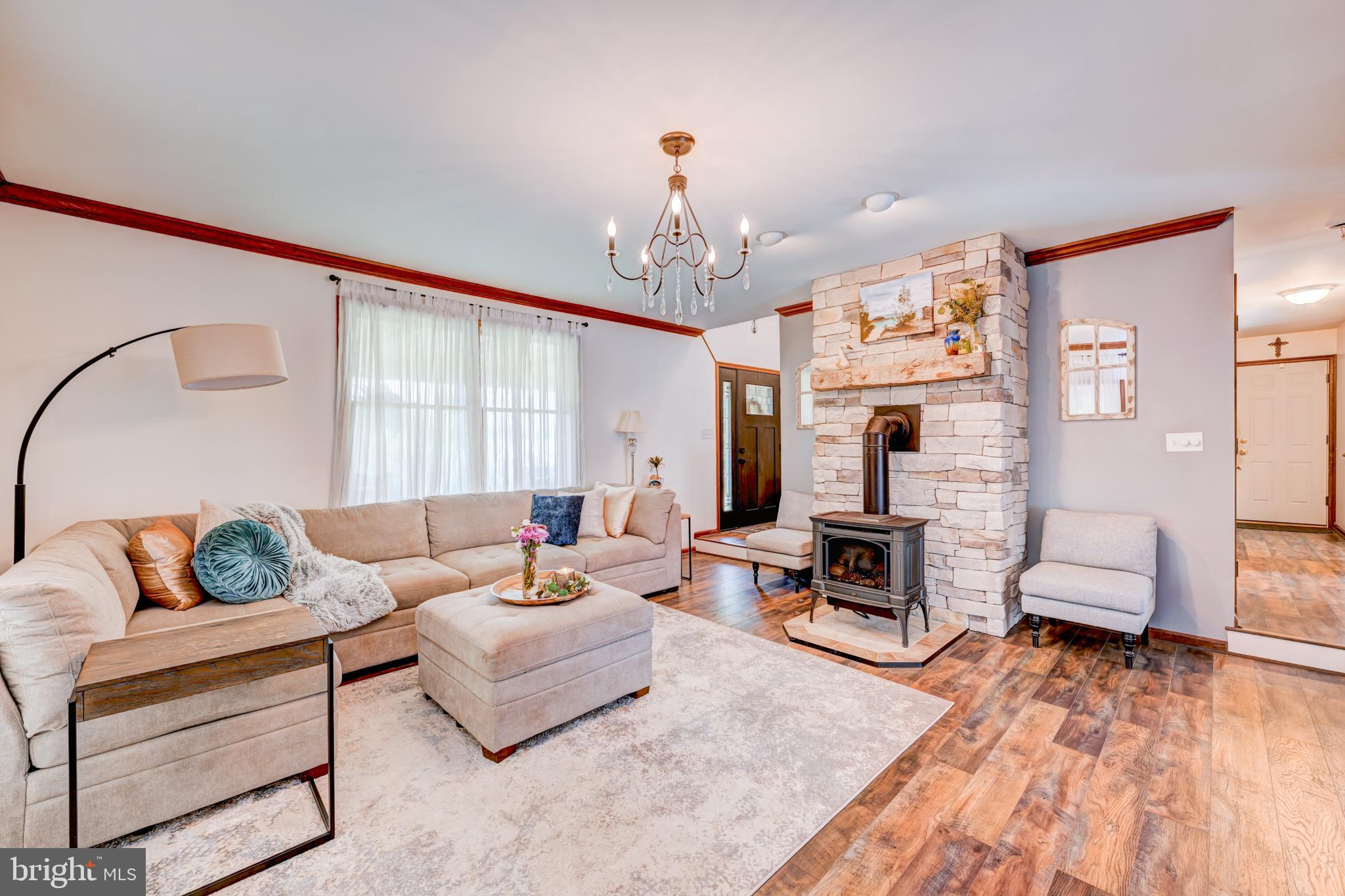 SUN VALLEY ESTATES - Residential