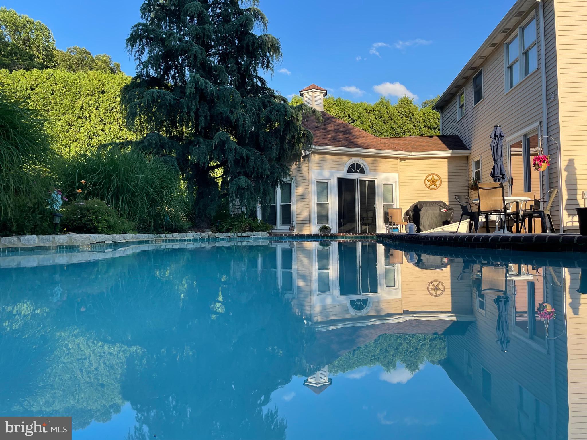 SUN VALLEY ESTATES - Residential