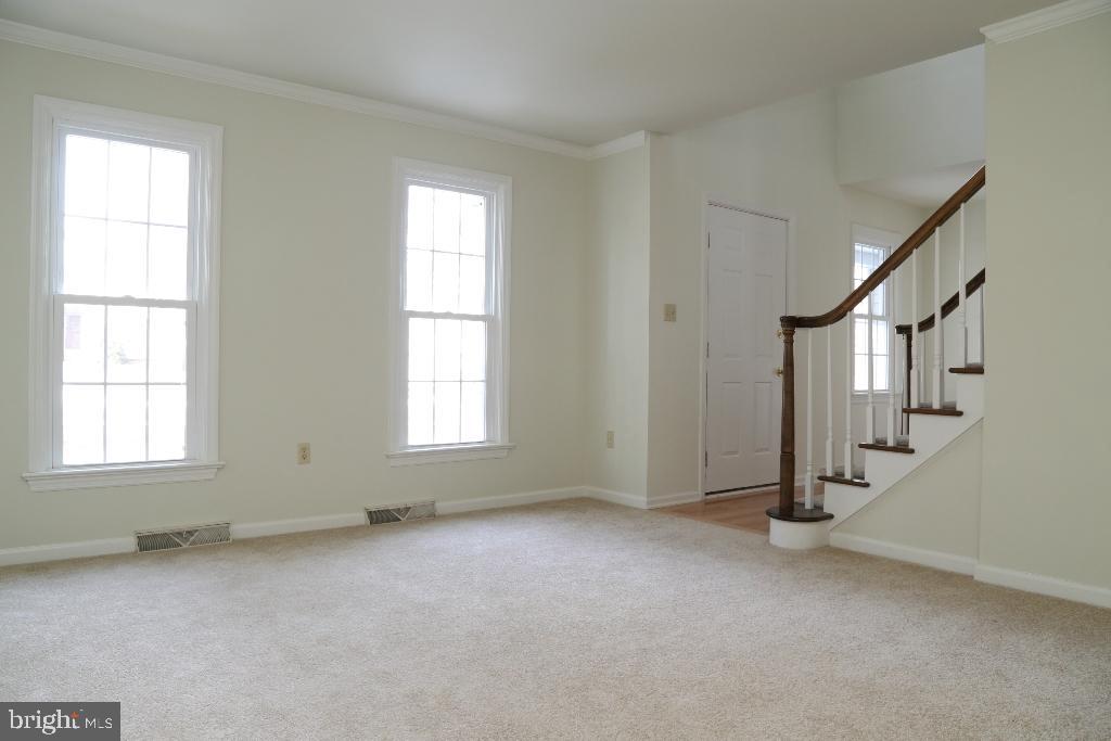 KINGS POINTE - Residential