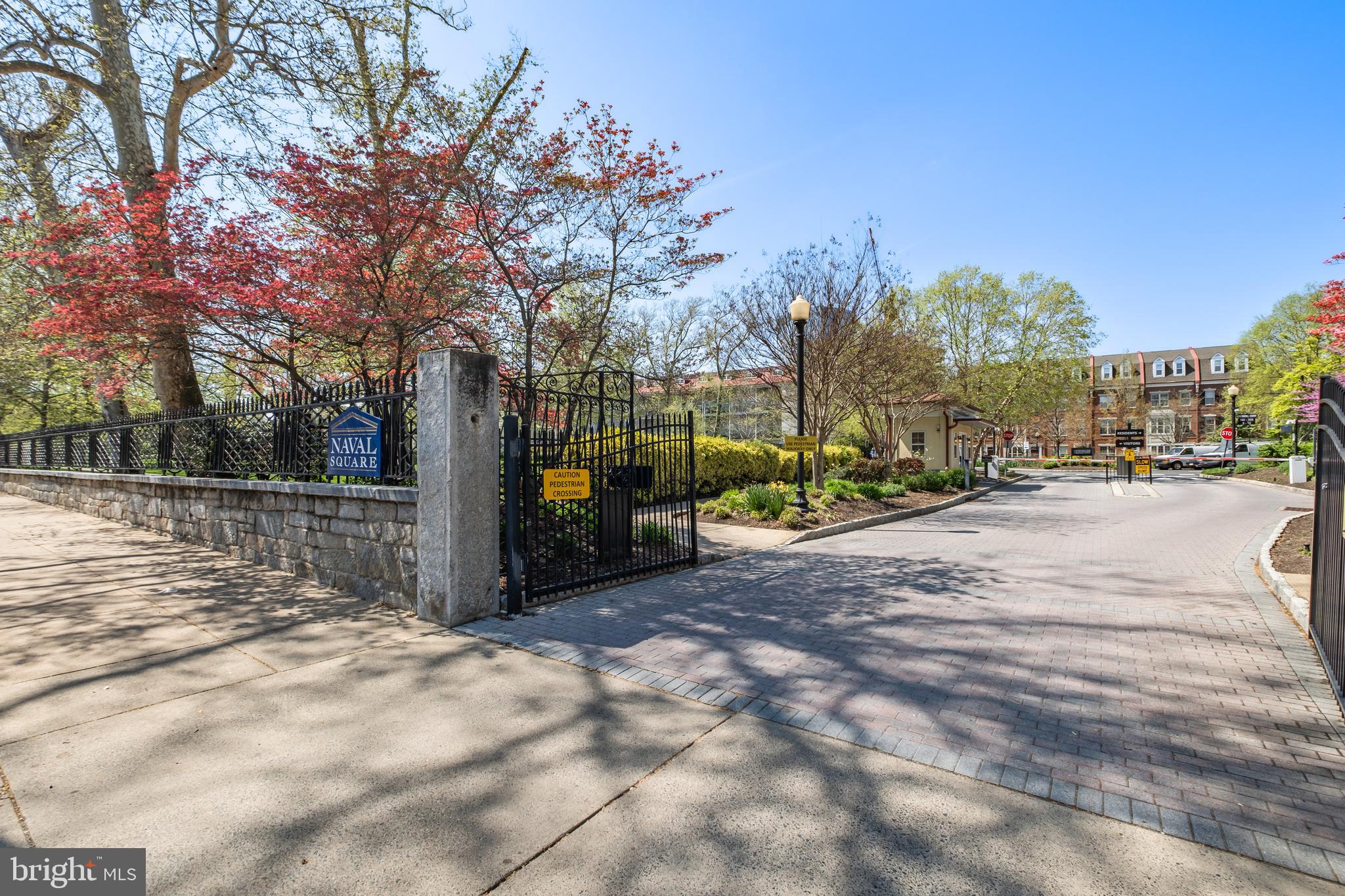 NAVAL SQUARE - Residential