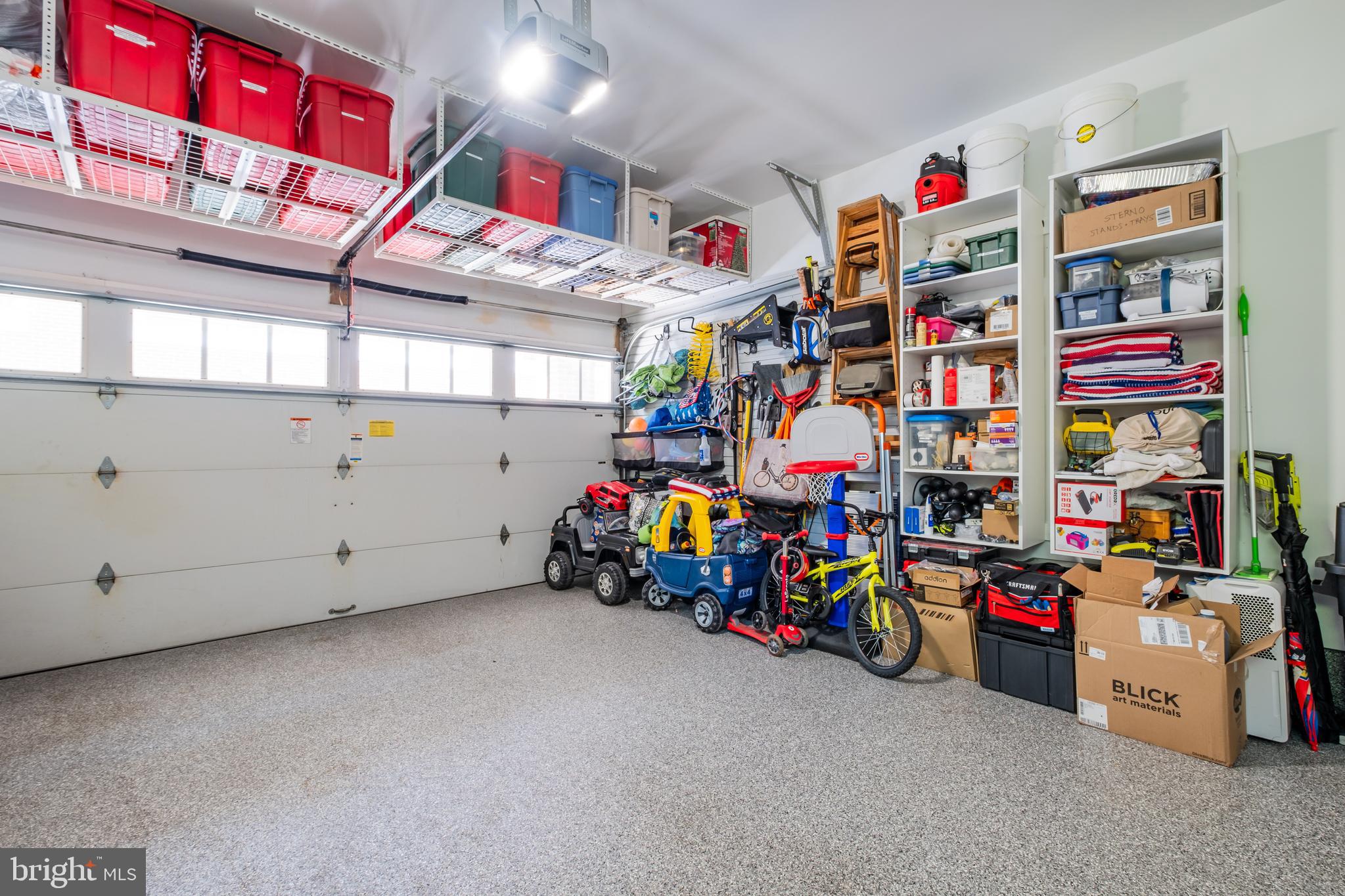 NAVAL SQUARE - Residential