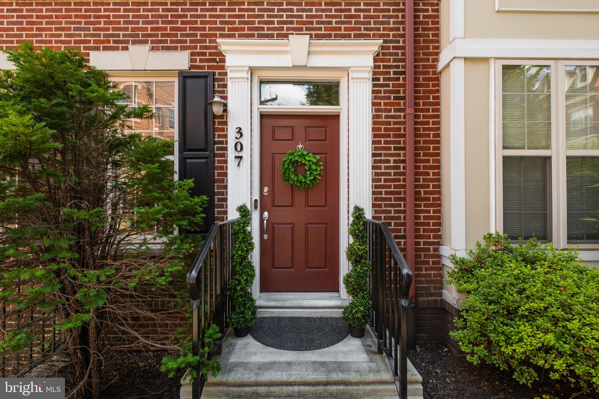 NAVAL SQUARE - Residential