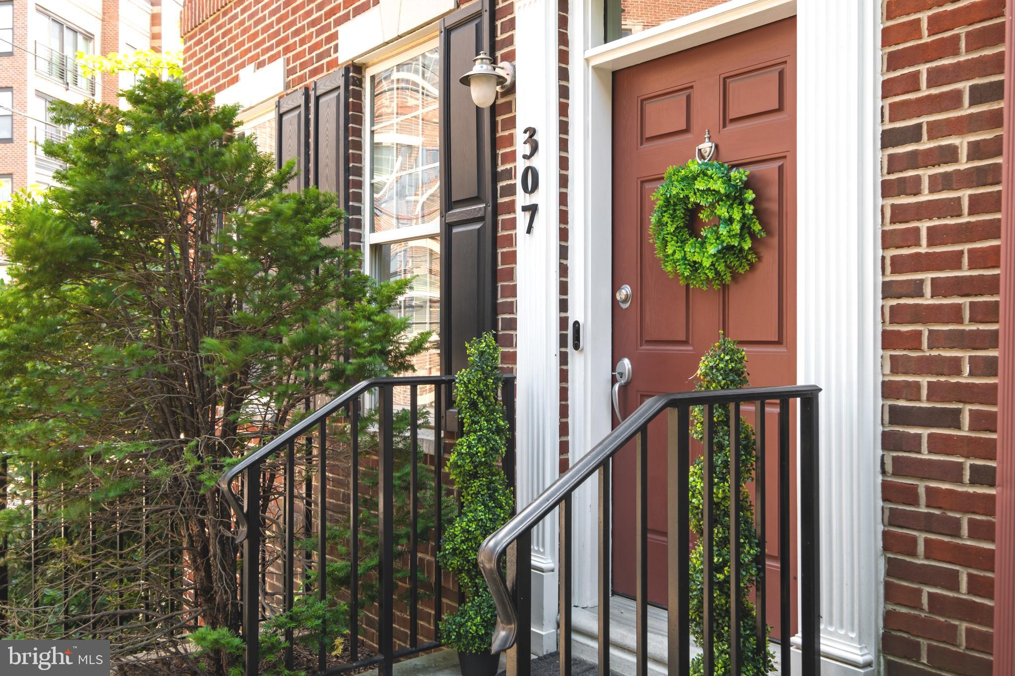NAVAL SQUARE - Residential