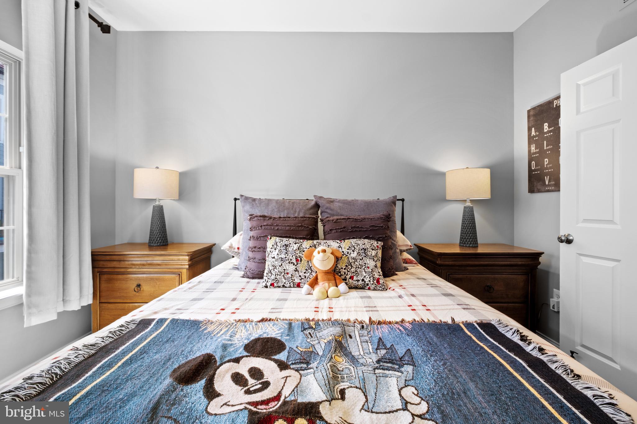 NAVAL SQUARE - Residential