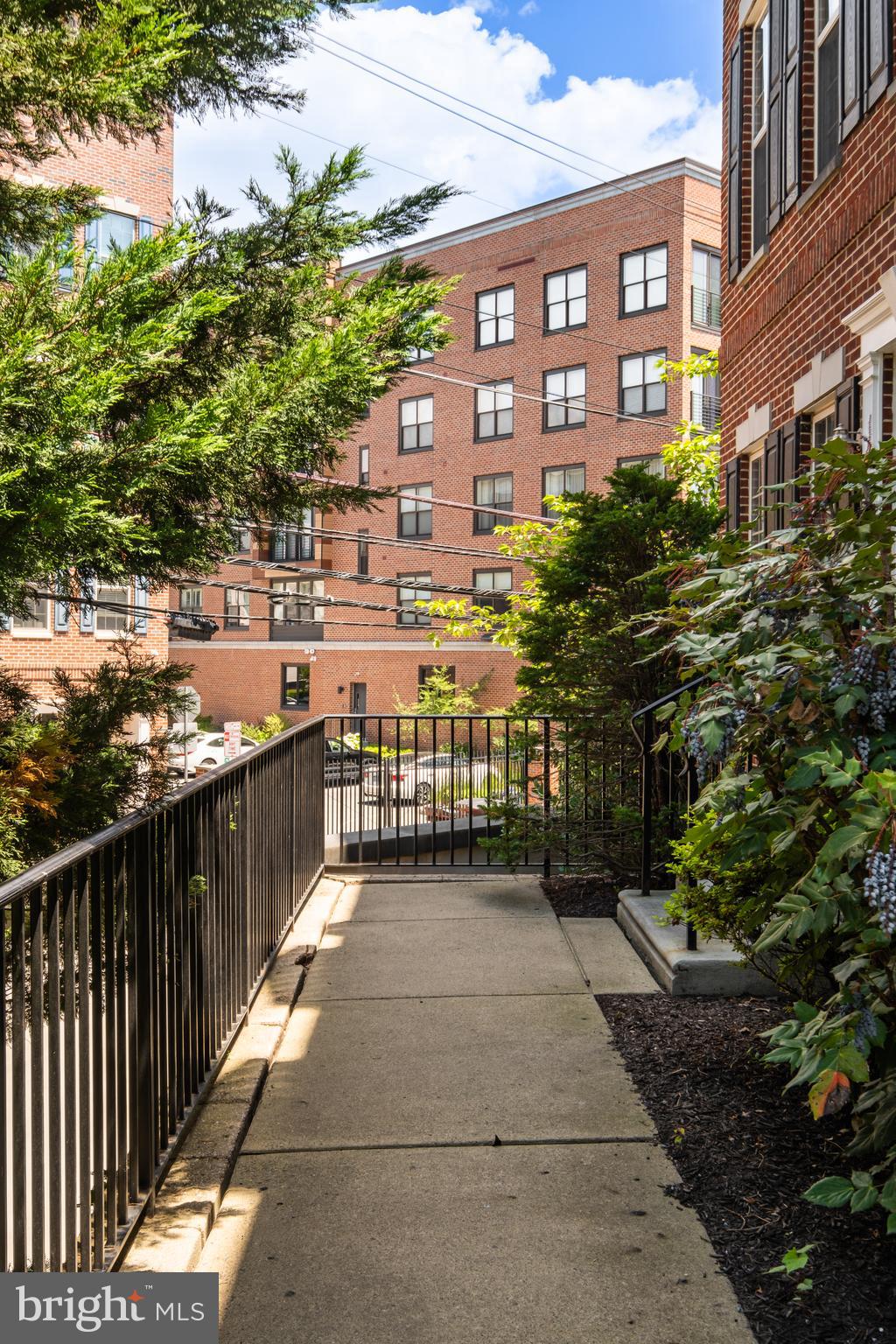 NAVAL SQUARE - Residential