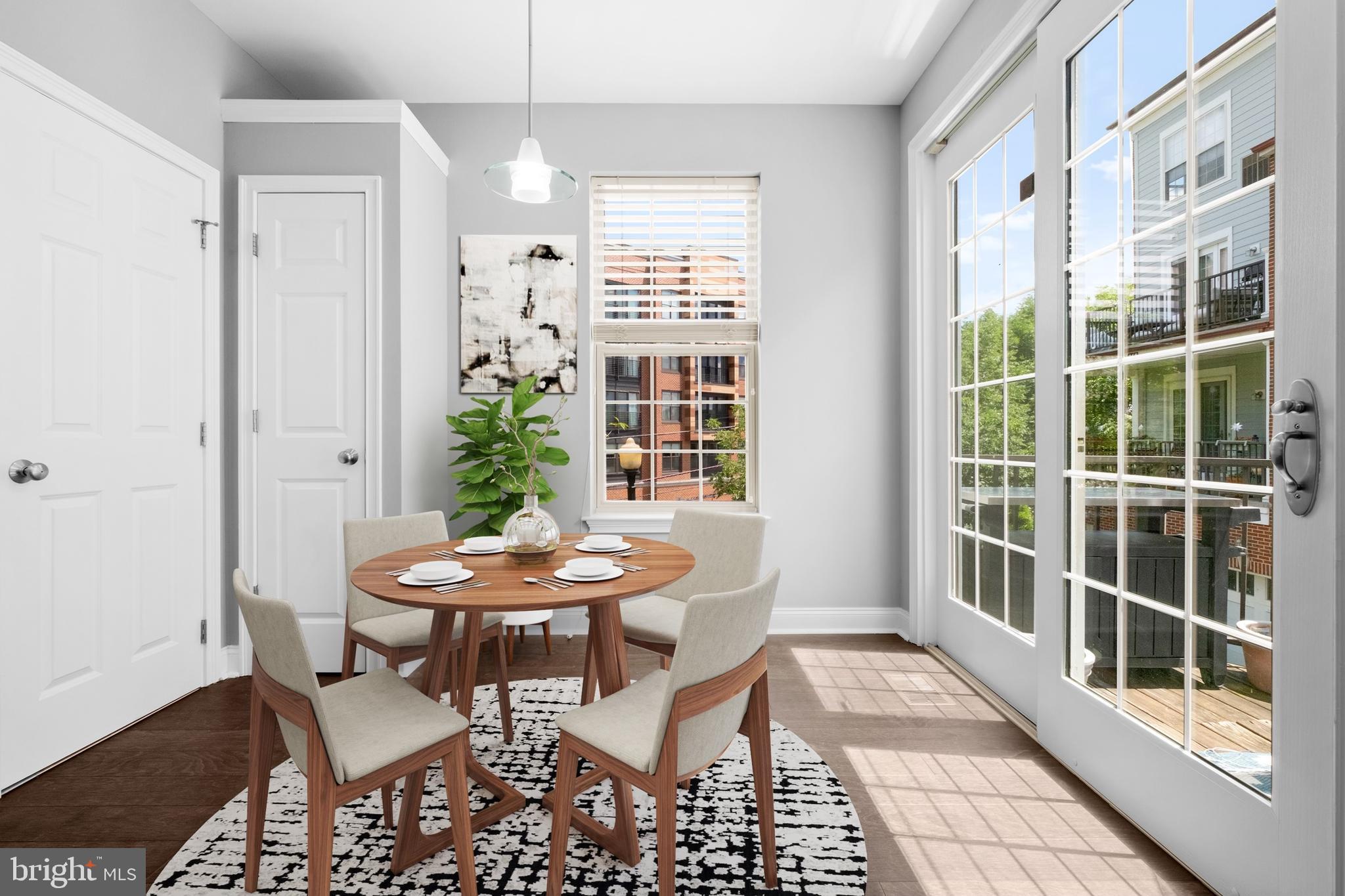 NAVAL SQUARE - Residential