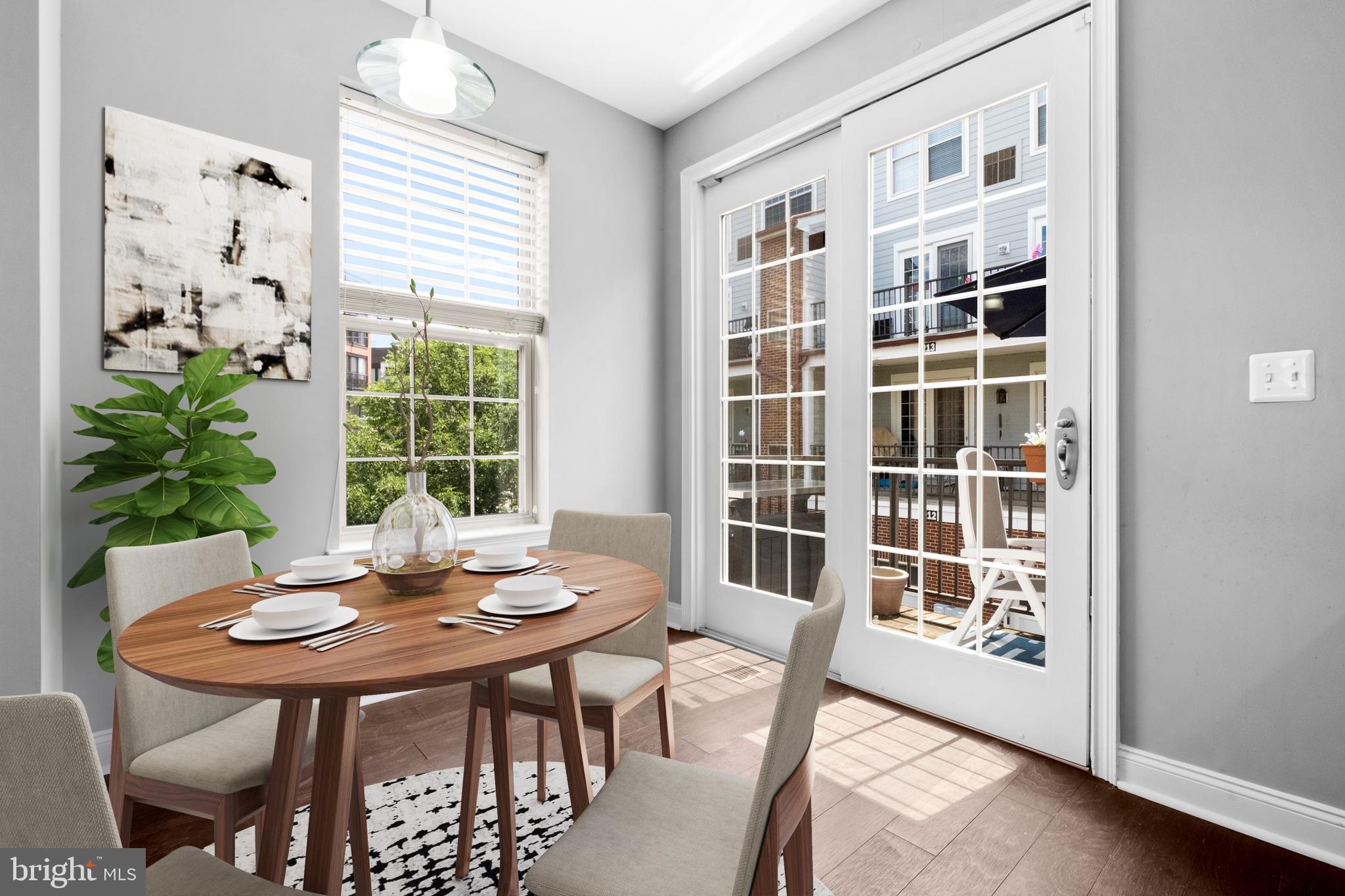 NAVAL SQUARE - Residential