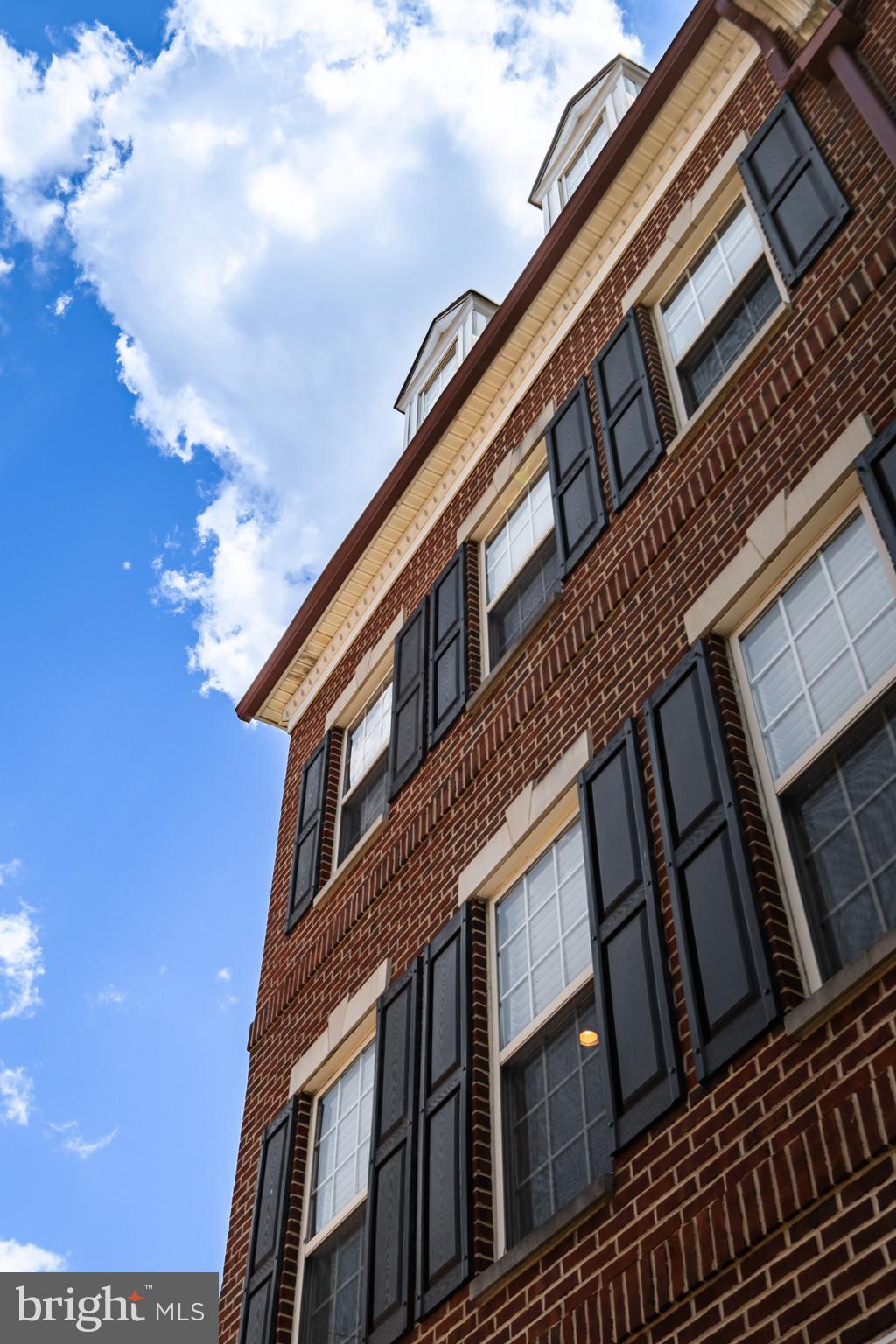 NAVAL SQUARE - Residential
