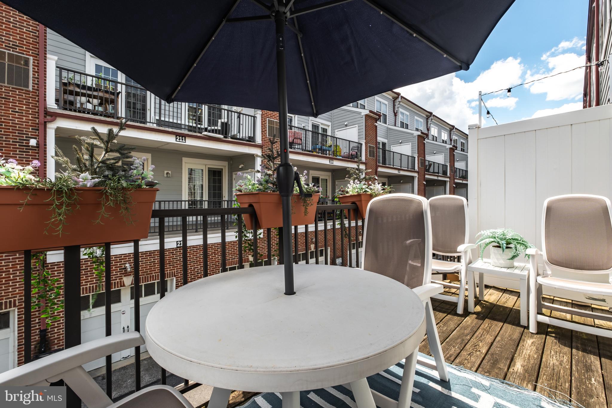 NAVAL SQUARE - Residential