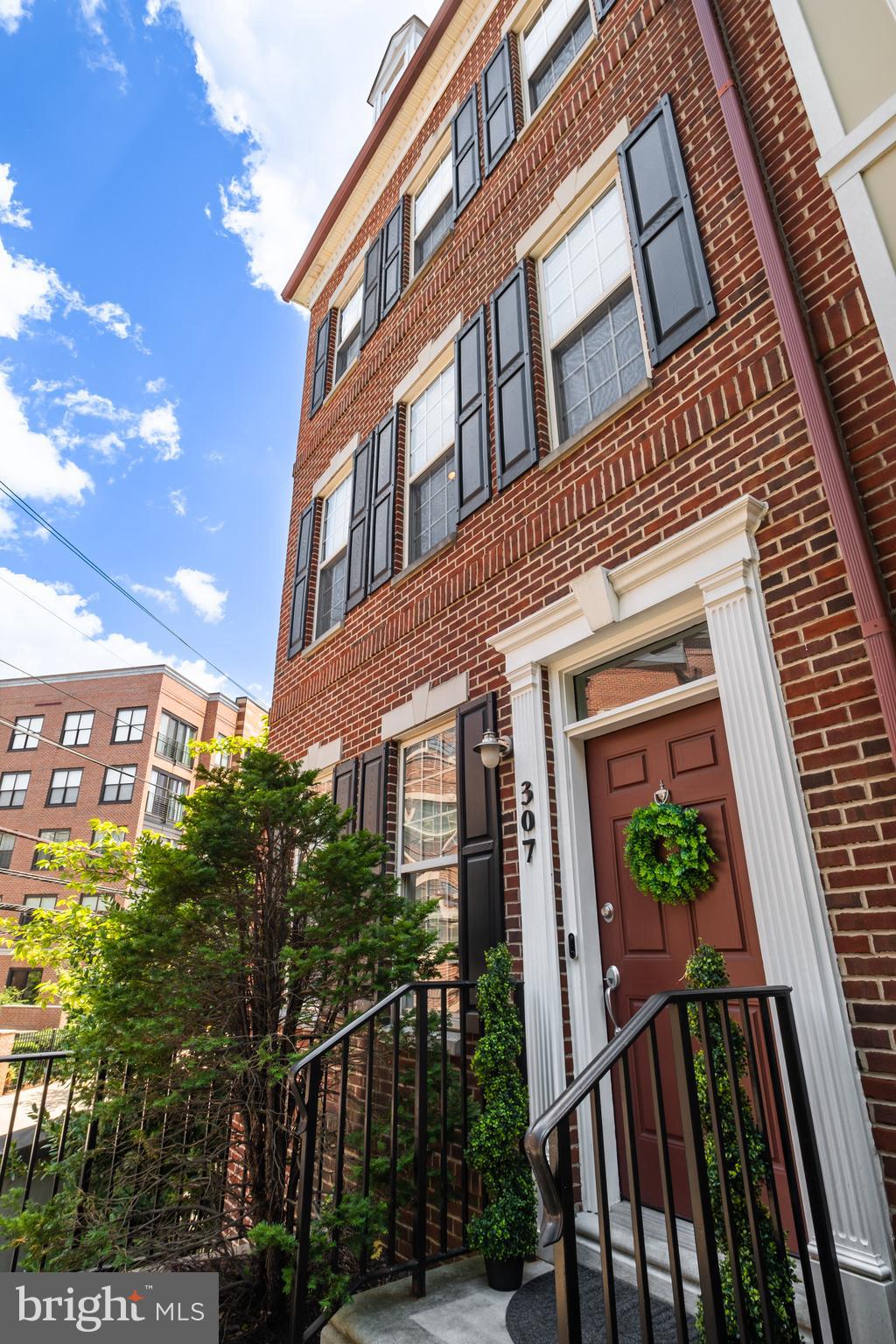 NAVAL SQUARE - Residential