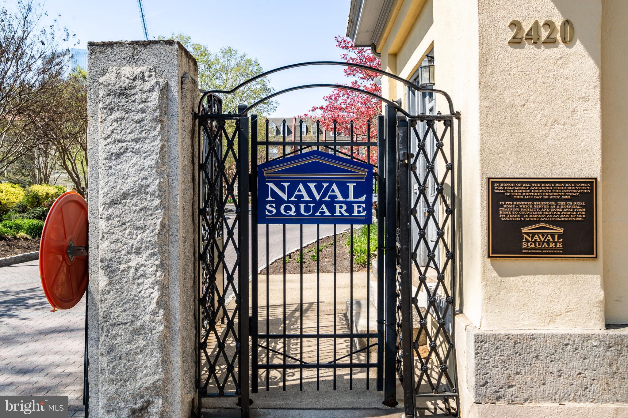 NAVAL SQUARE - Residential