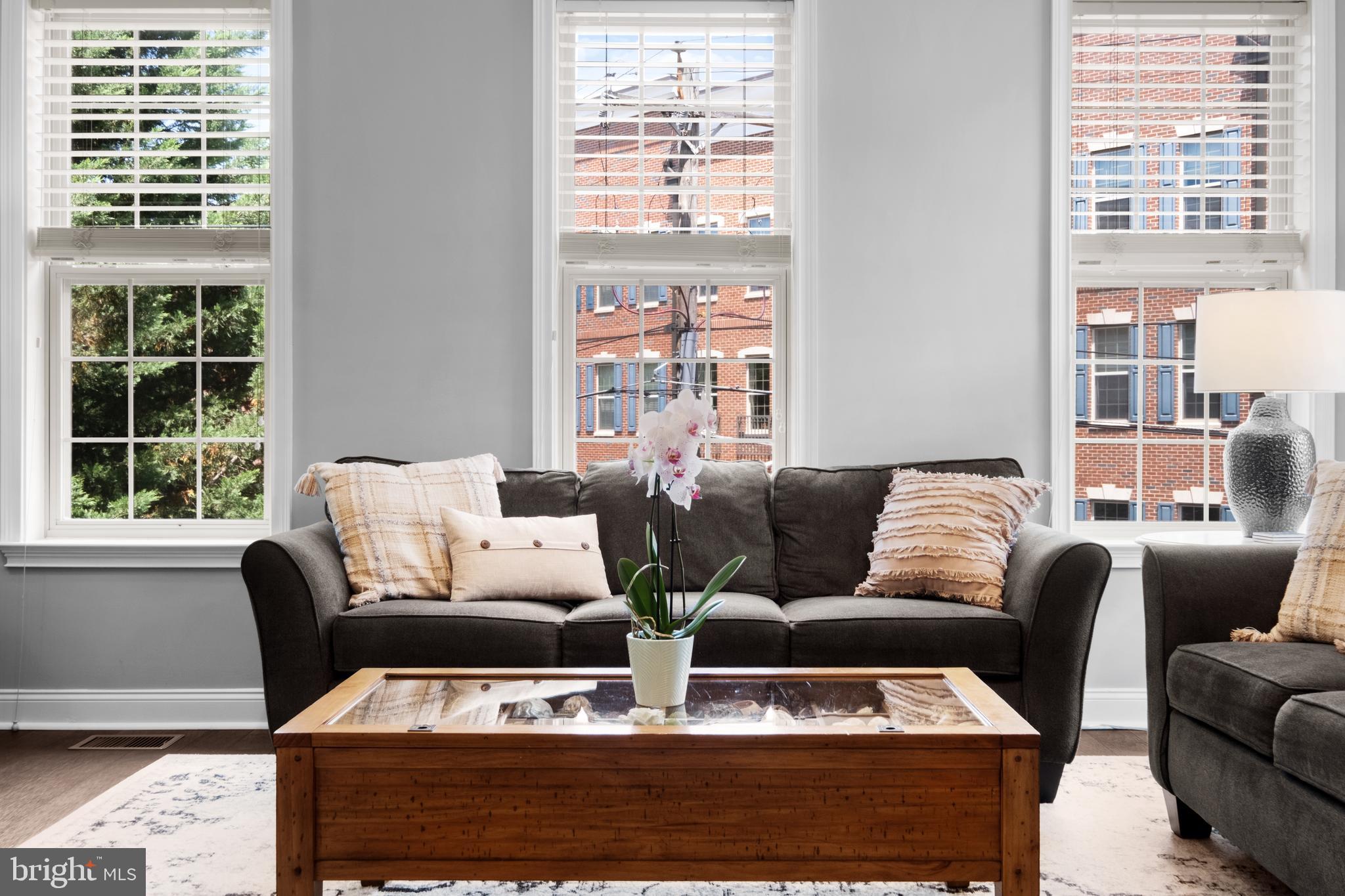 NAVAL SQUARE - Residential