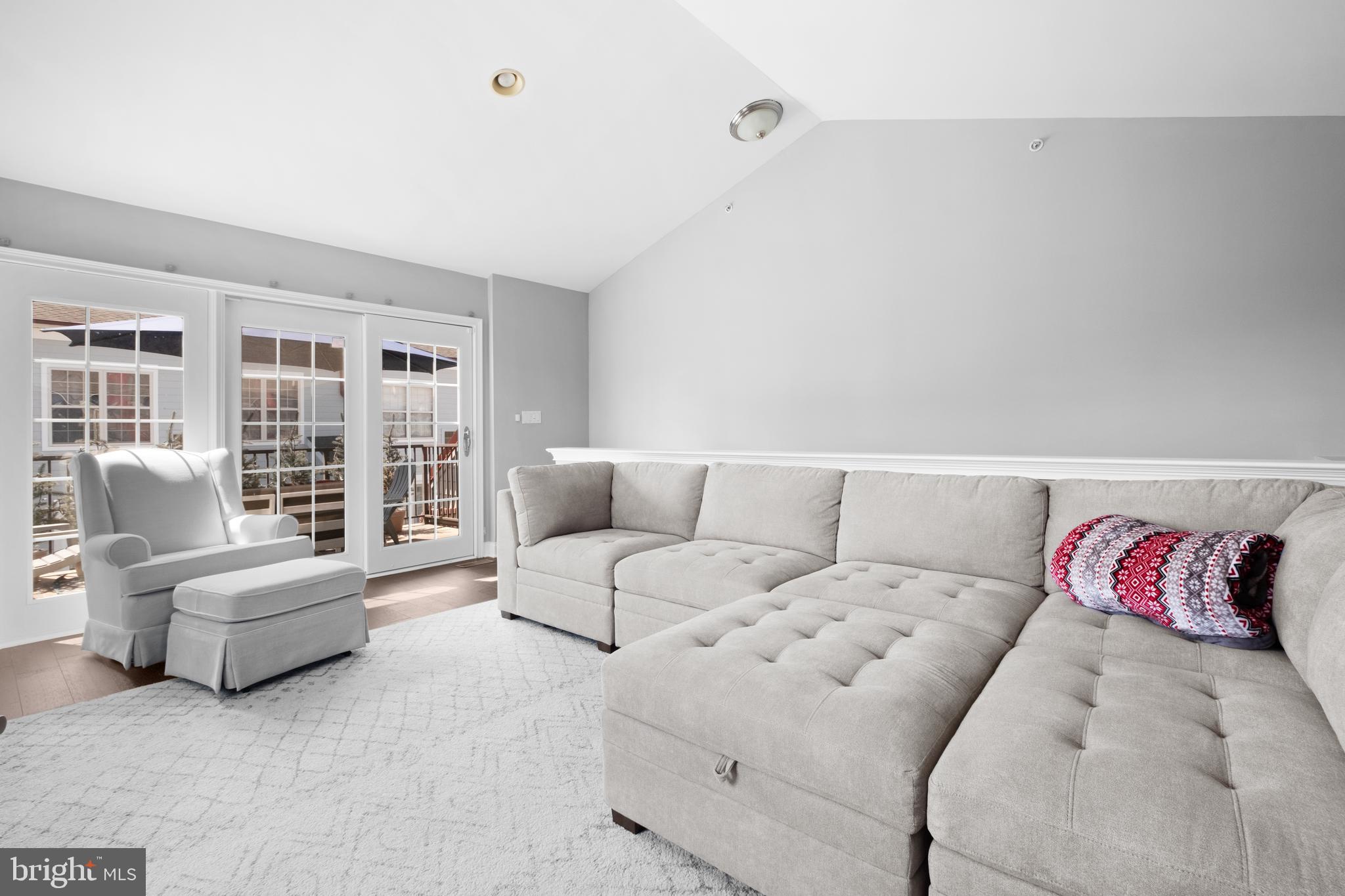 NAVAL SQUARE - Residential