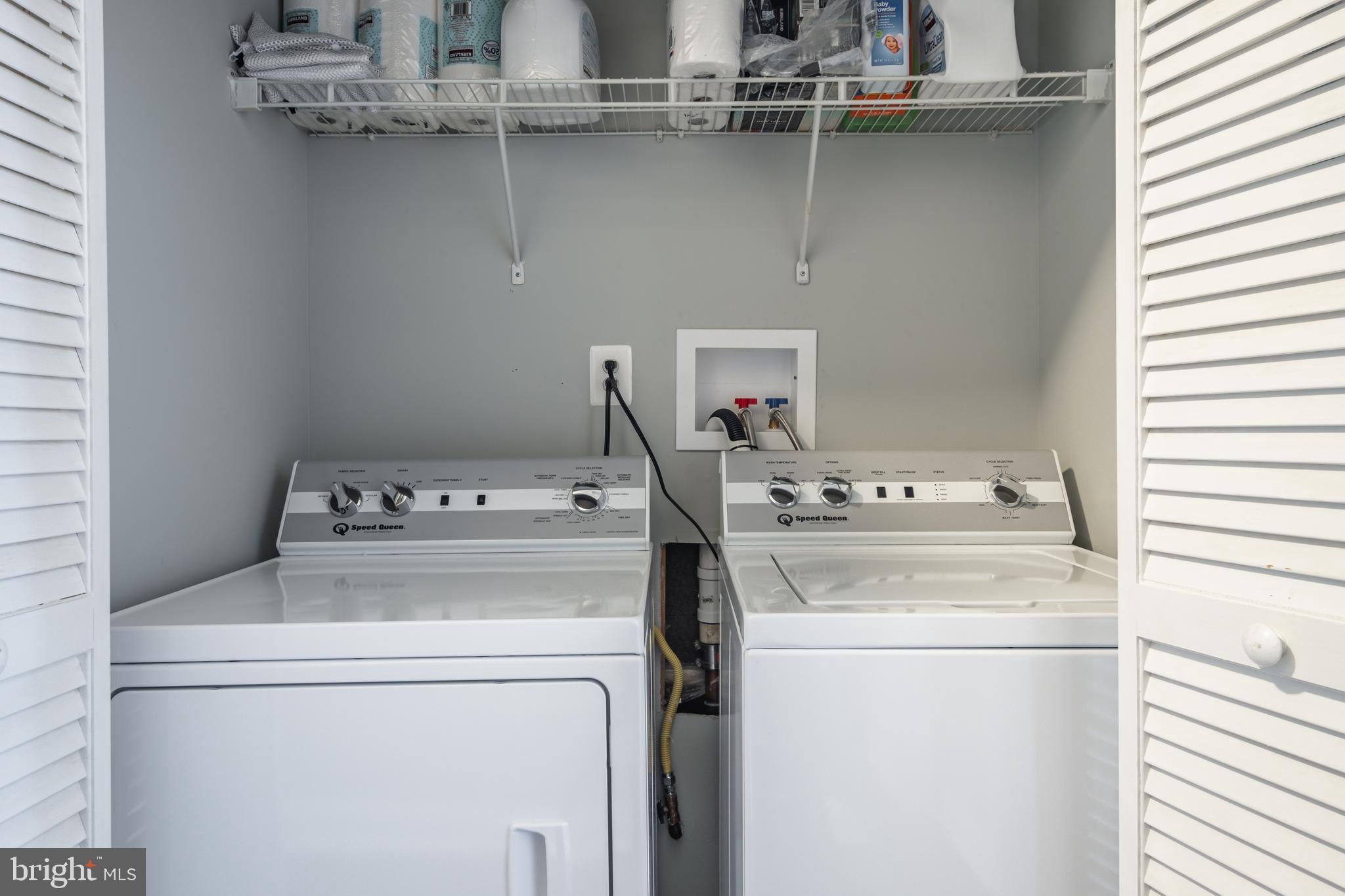 NAVAL SQUARE - Residential