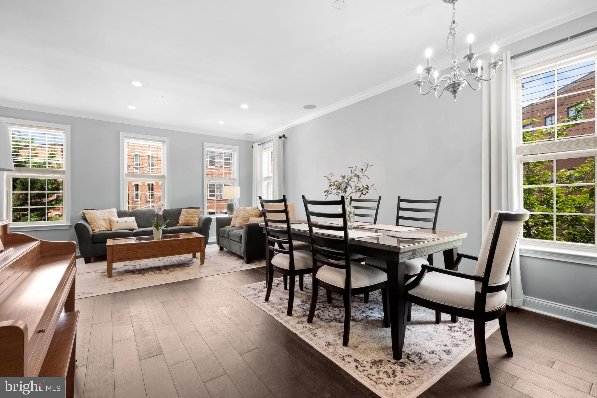 NAVAL SQUARE - Residential