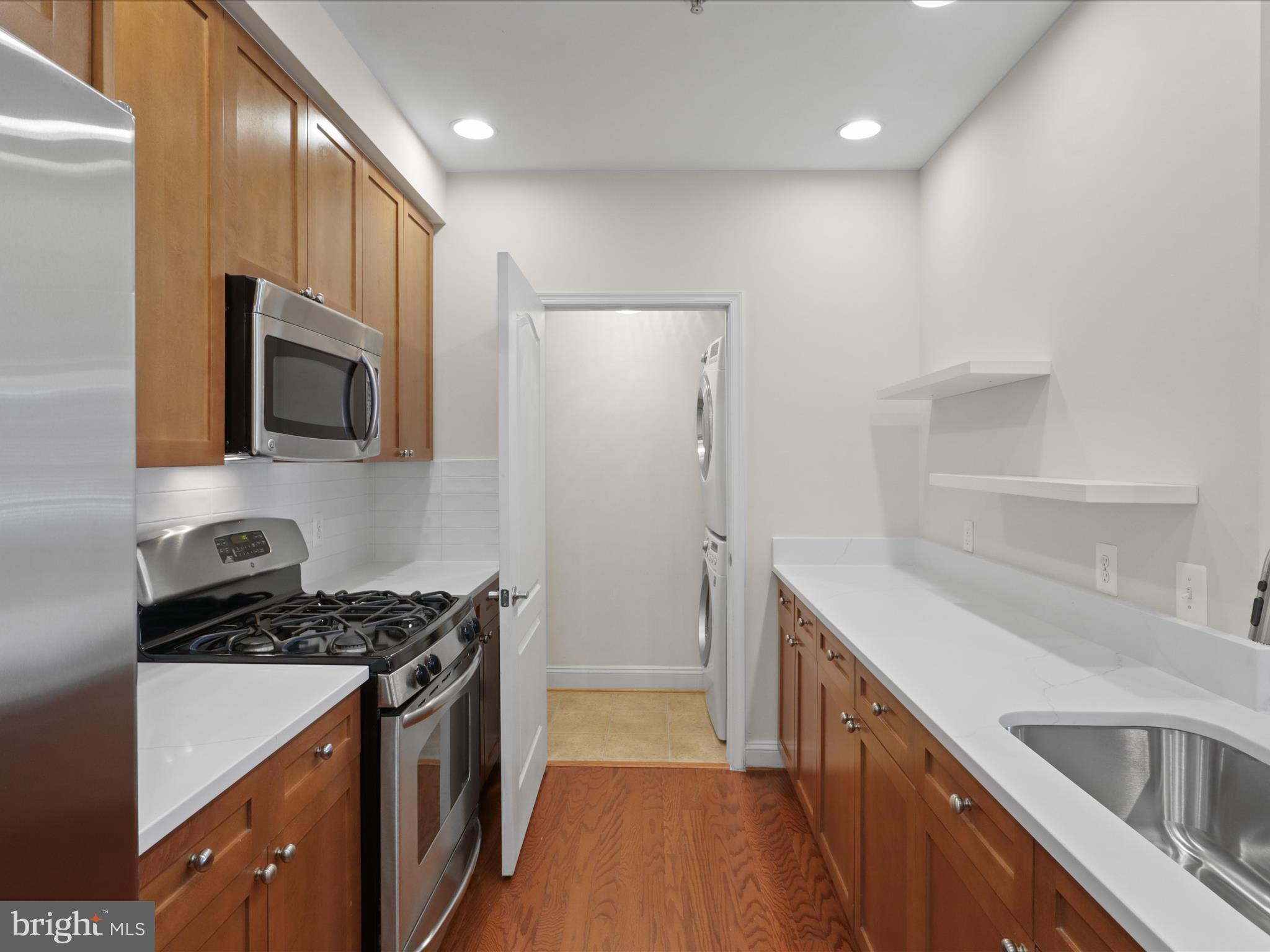 PRESCOTT CONDOMINIUMS - Residential Lease