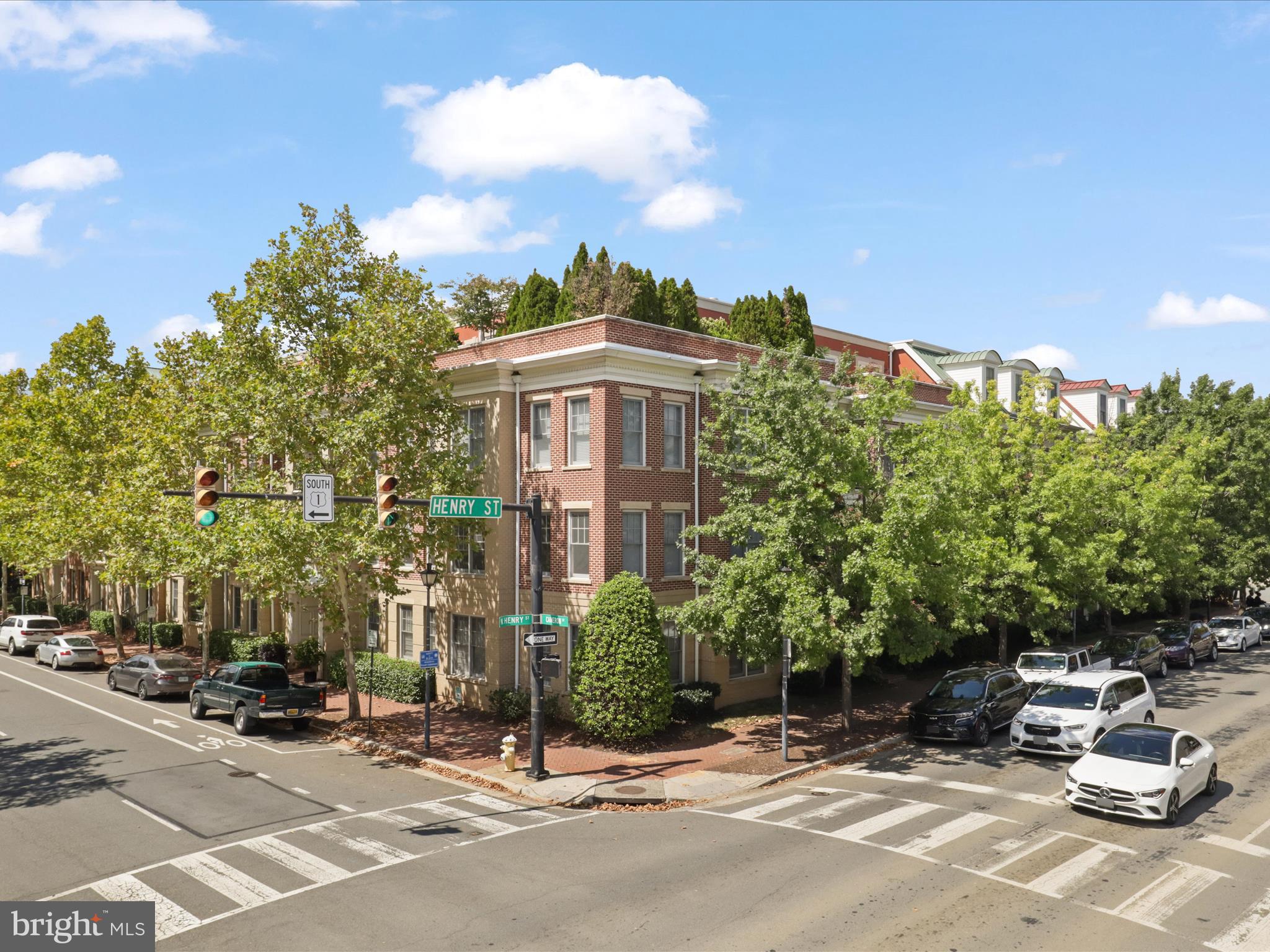 PRESCOTT CONDOMINIUMS - Residential Lease