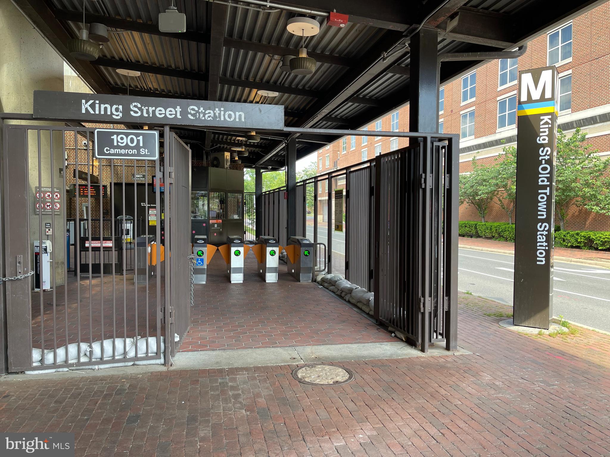 PRESCOTT CONDOMINIUMS - Residential Lease