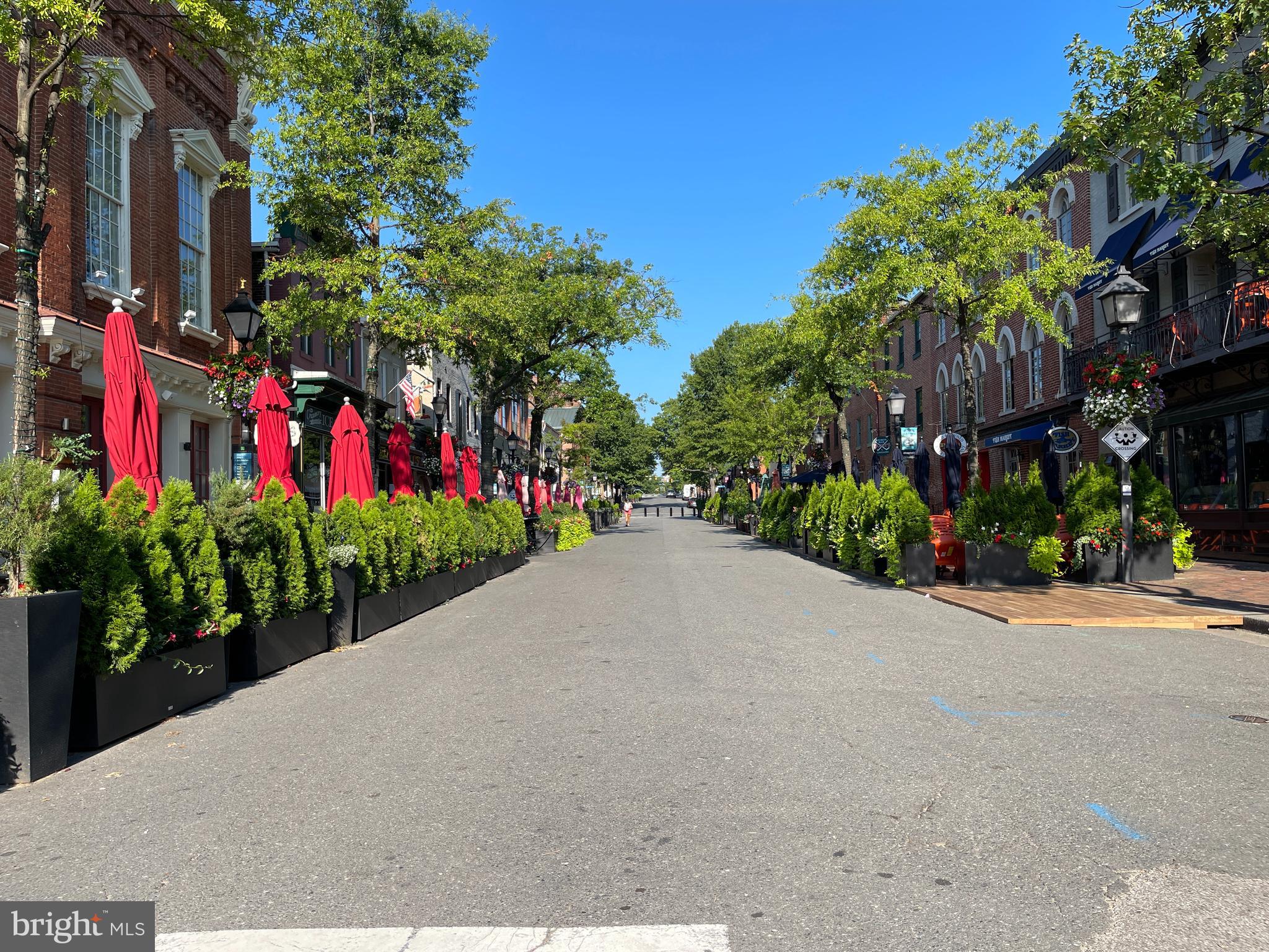 PRESCOTT CONDOMINIUMS - Residential Lease