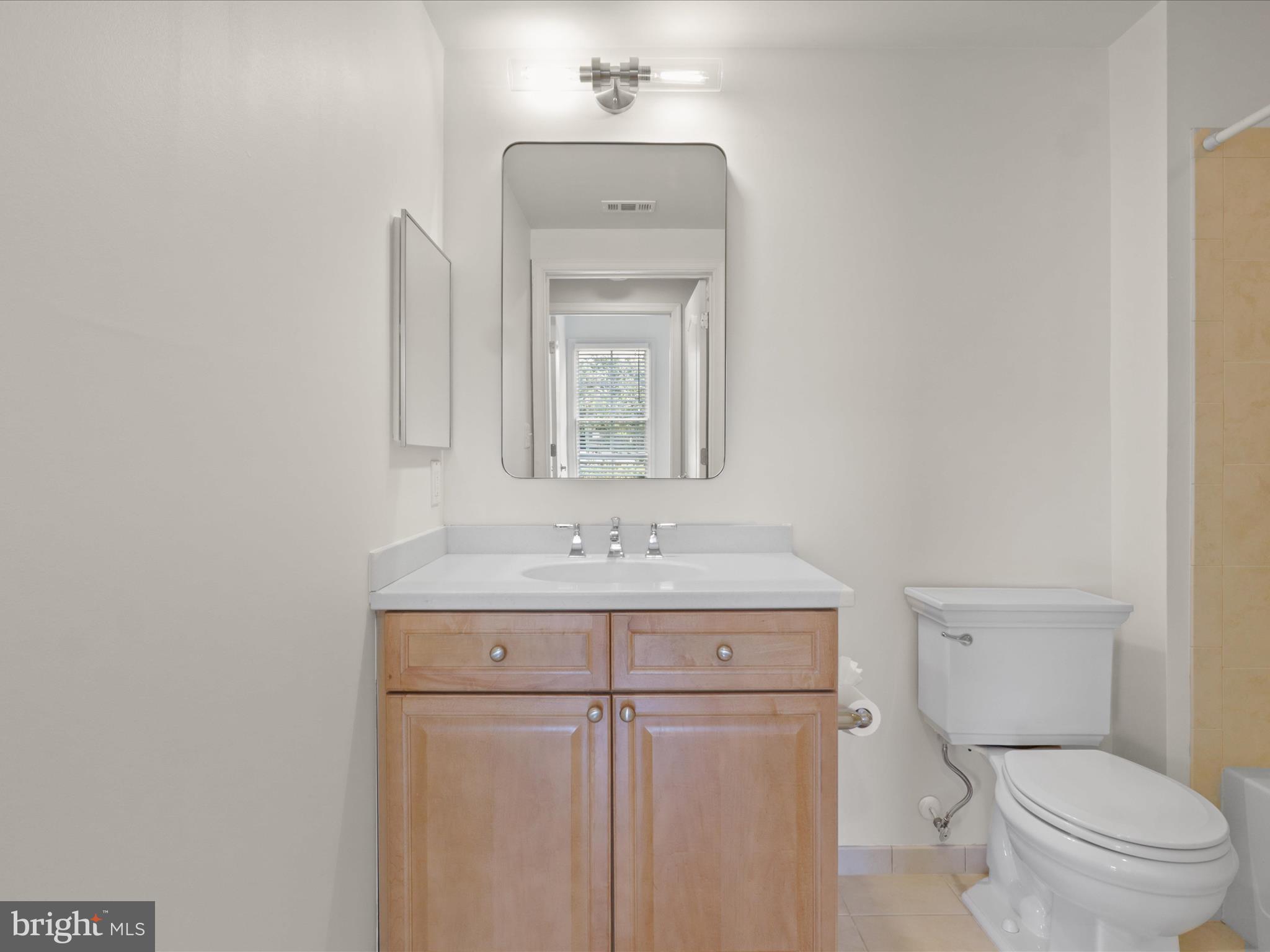 PRESCOTT CONDOMINIUMS - Residential Lease