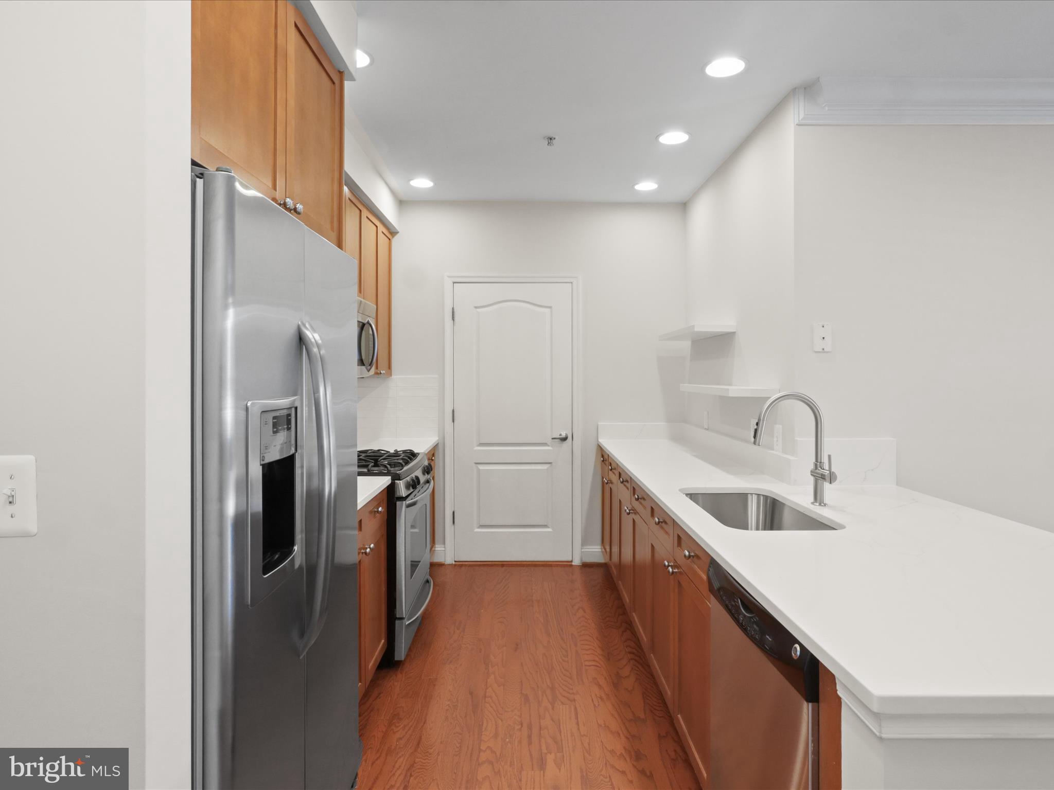 PRESCOTT CONDOMINIUMS - Residential Lease