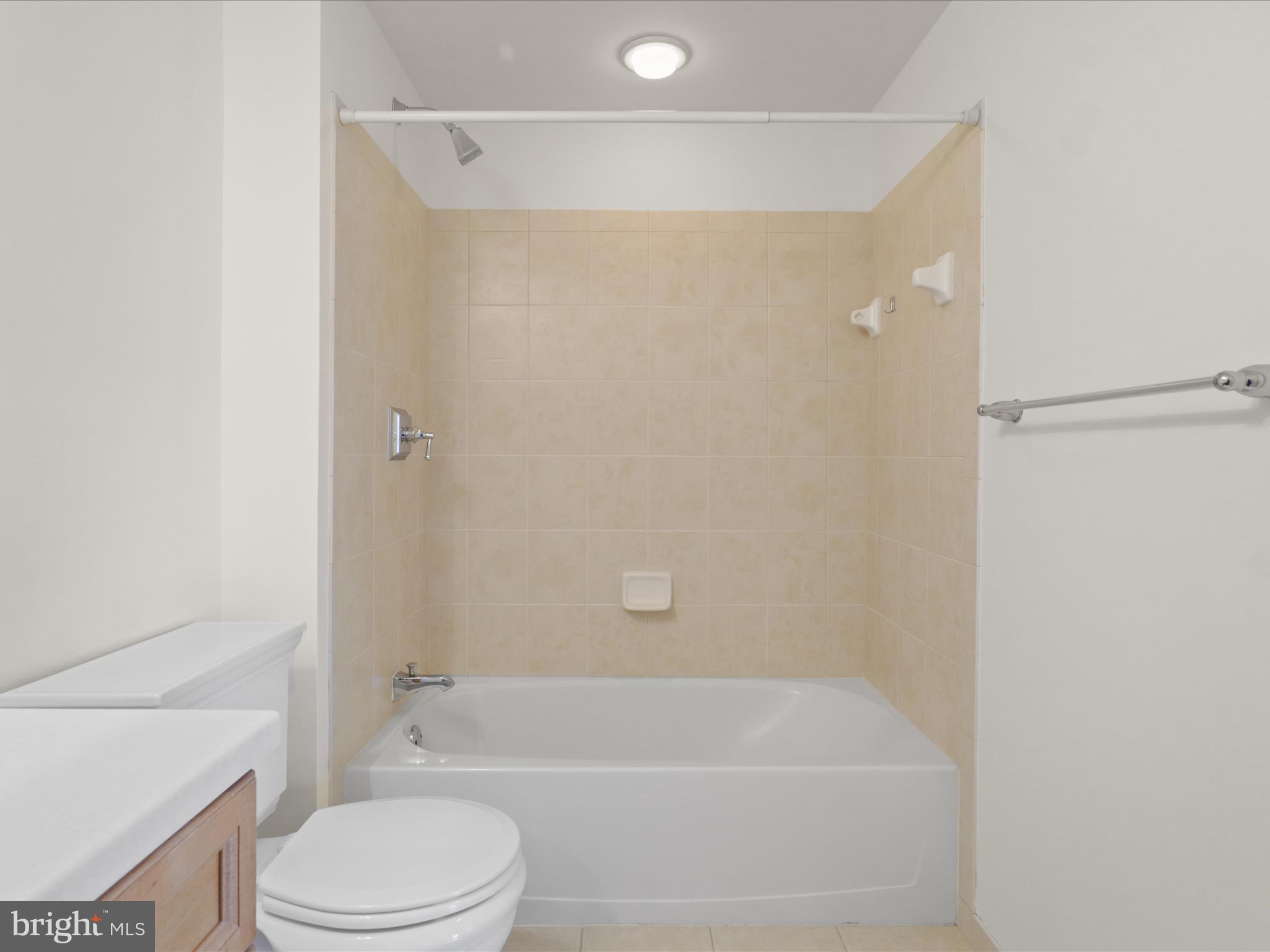 PRESCOTT CONDOMINIUMS - Residential Lease