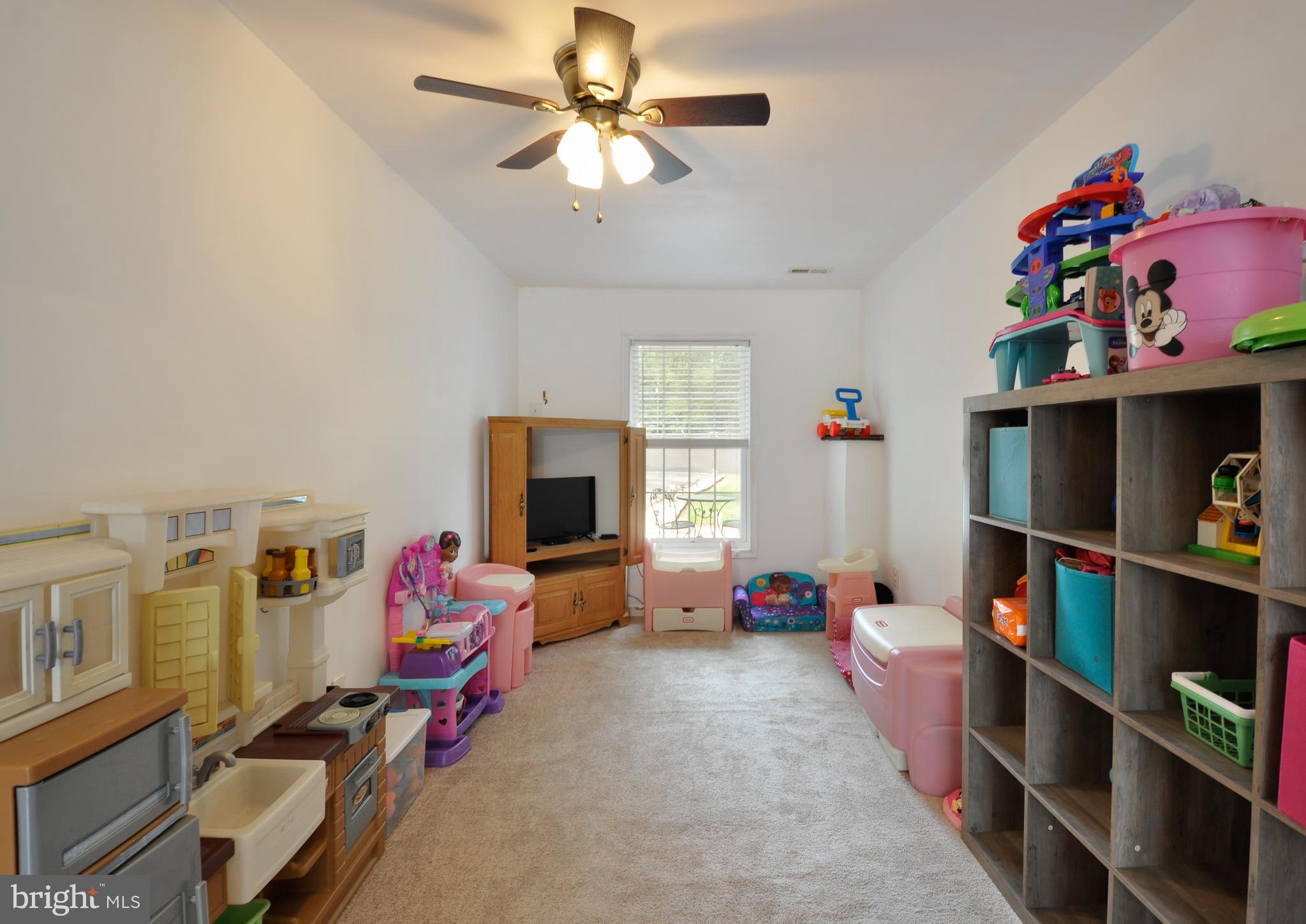 LAKE CAROLINE - Residential