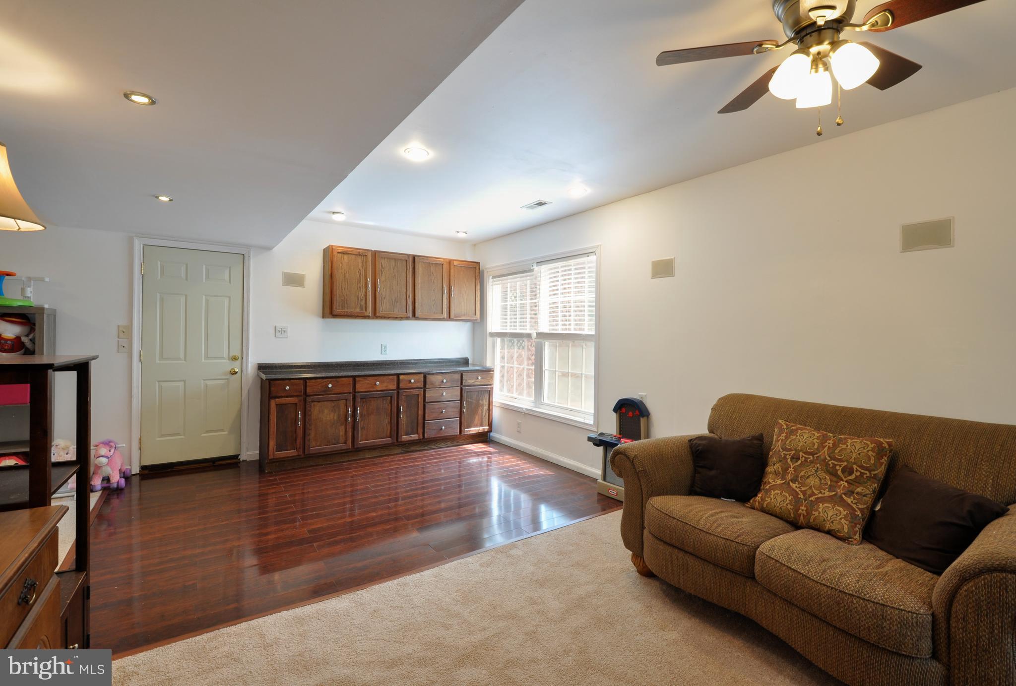 LAKE CAROLINE - Residential