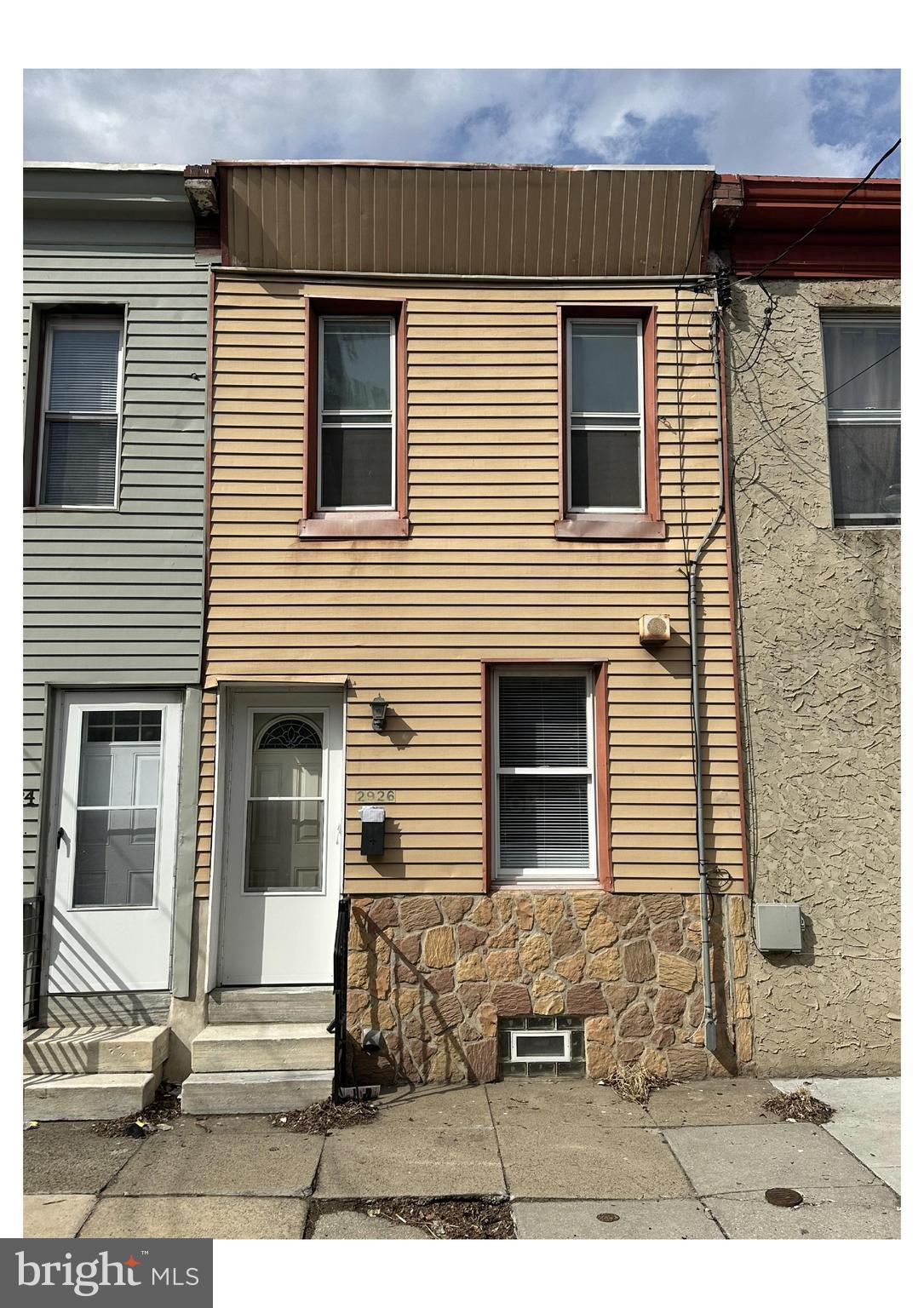 PORT RICHMOND - Residential Lease