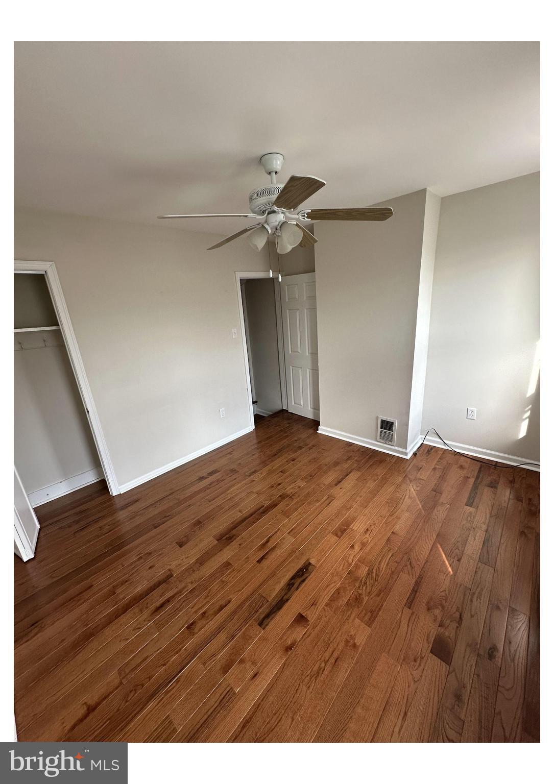 PORT RICHMOND - Residential Lease