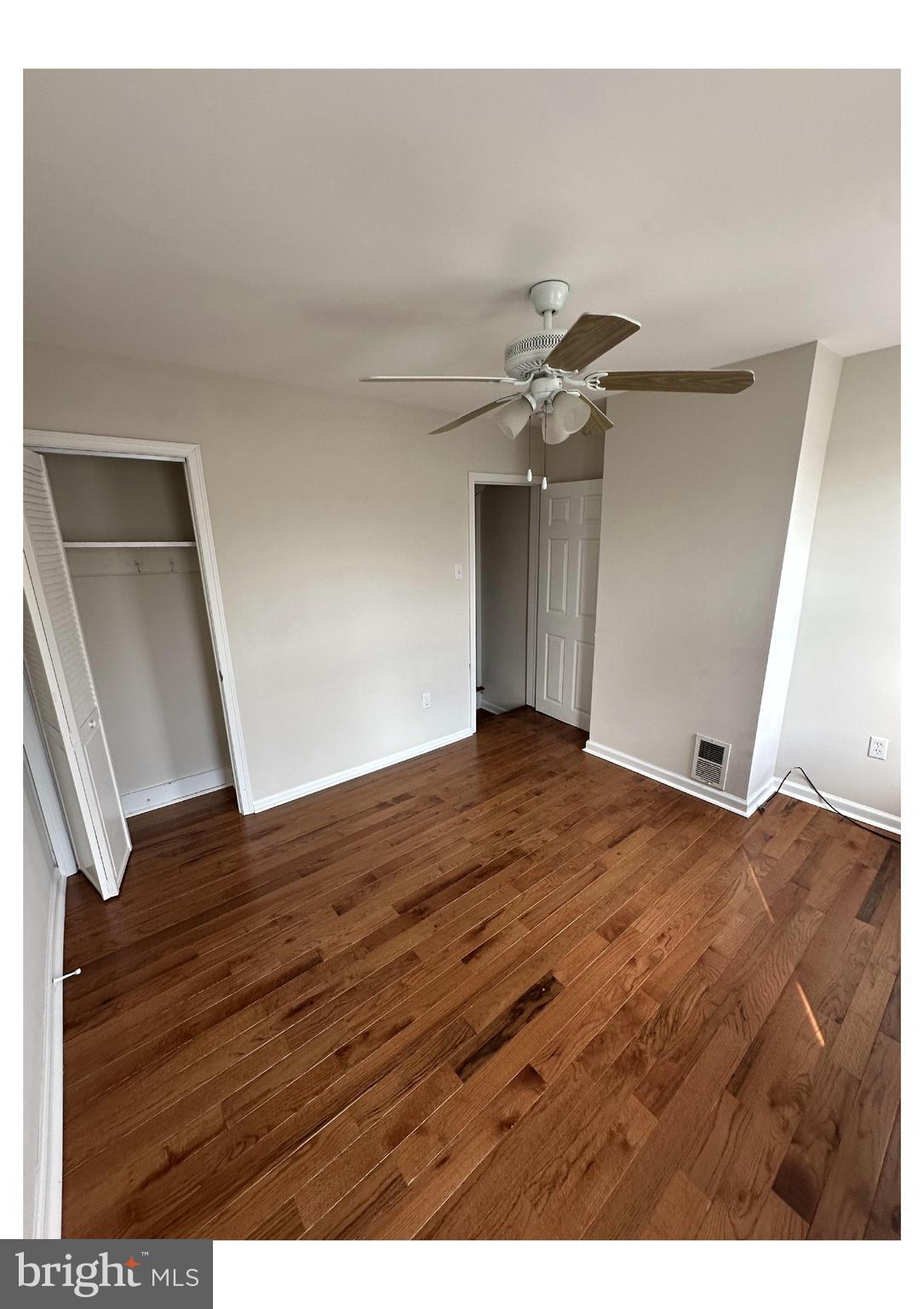 PORT RICHMOND - Residential Lease