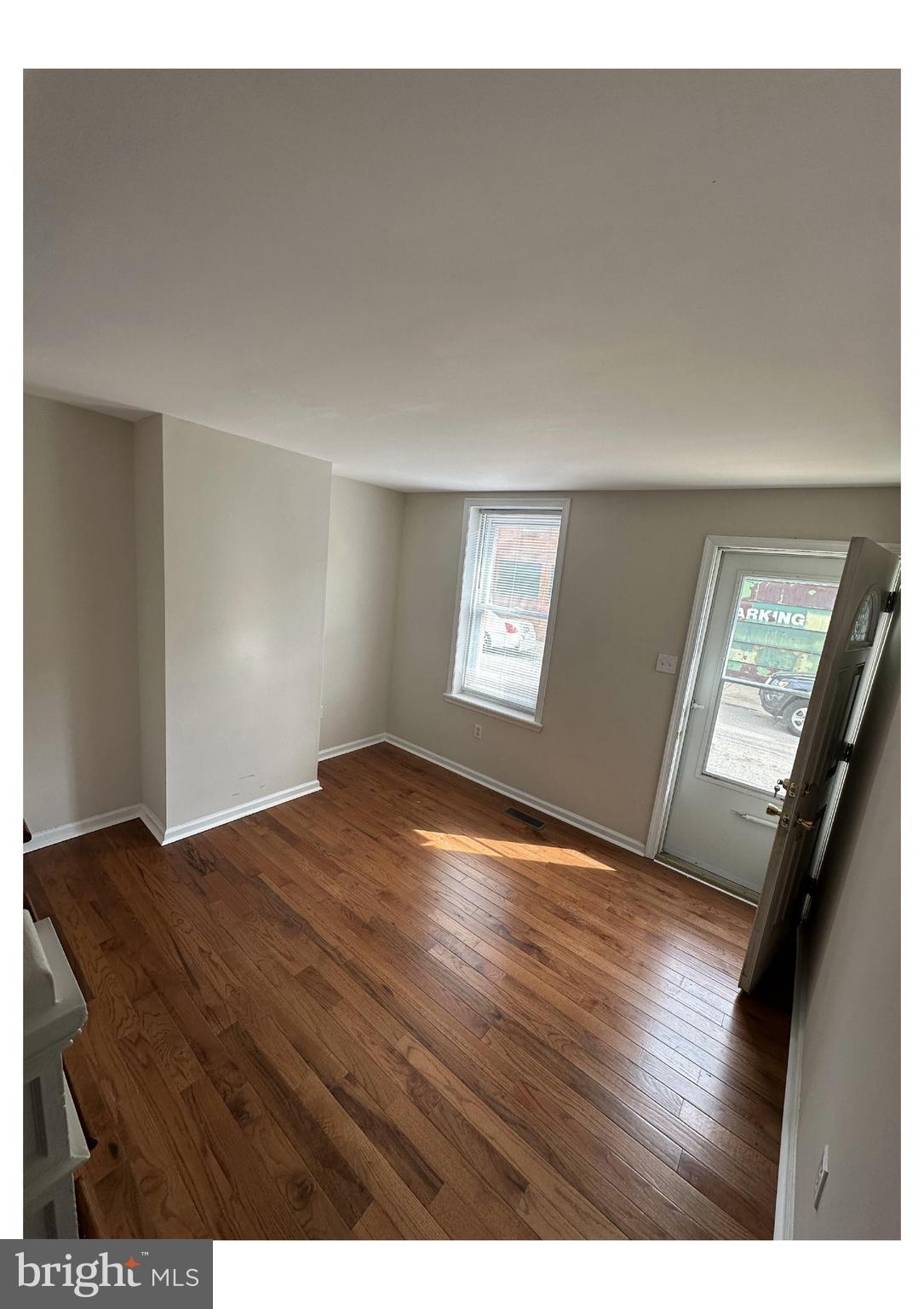 PORT RICHMOND - Residential Lease