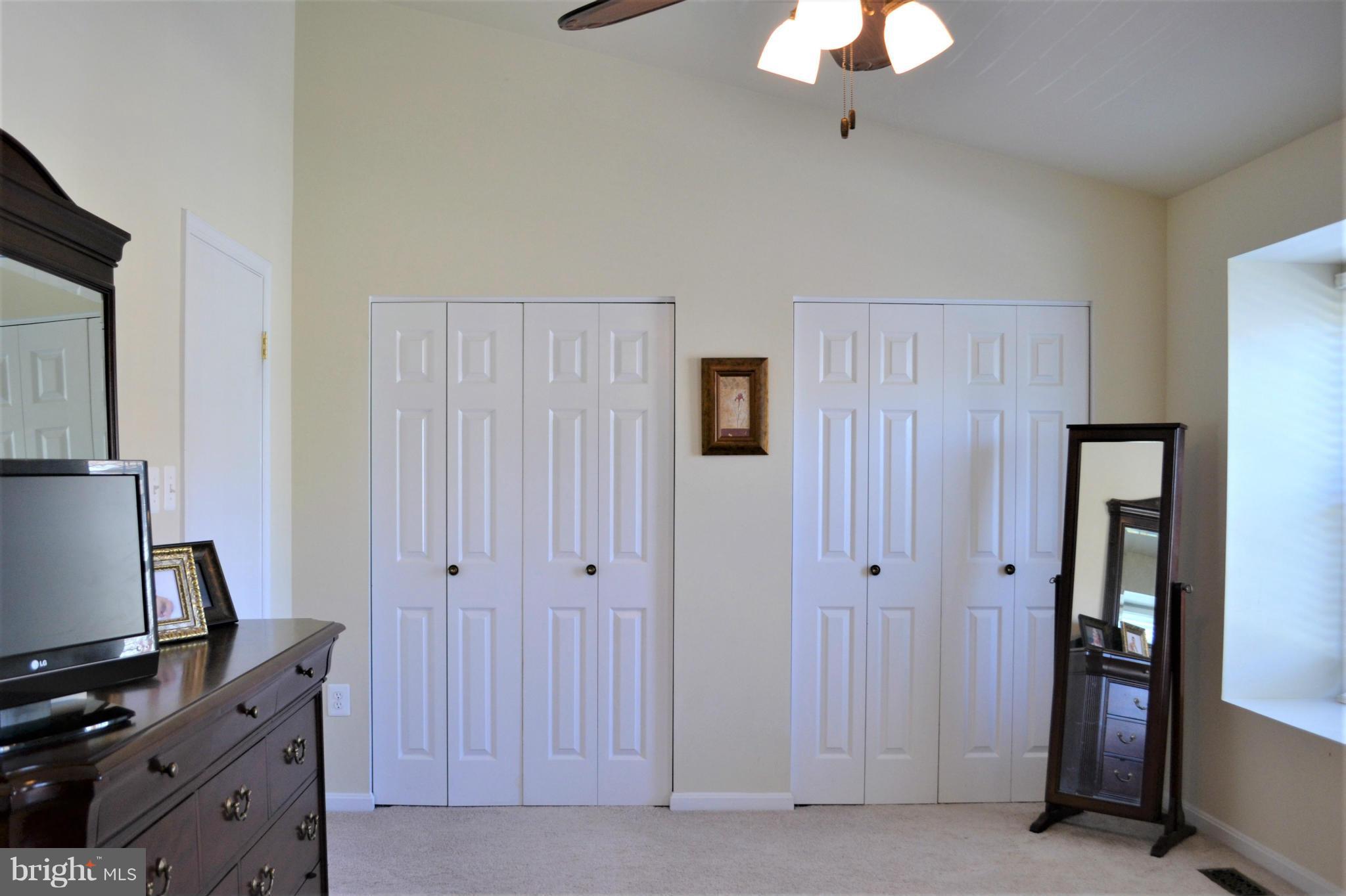 HUNTER VILLAGE - Residential