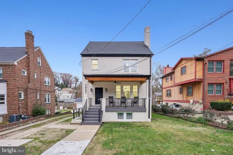MLS: DCDC2242896