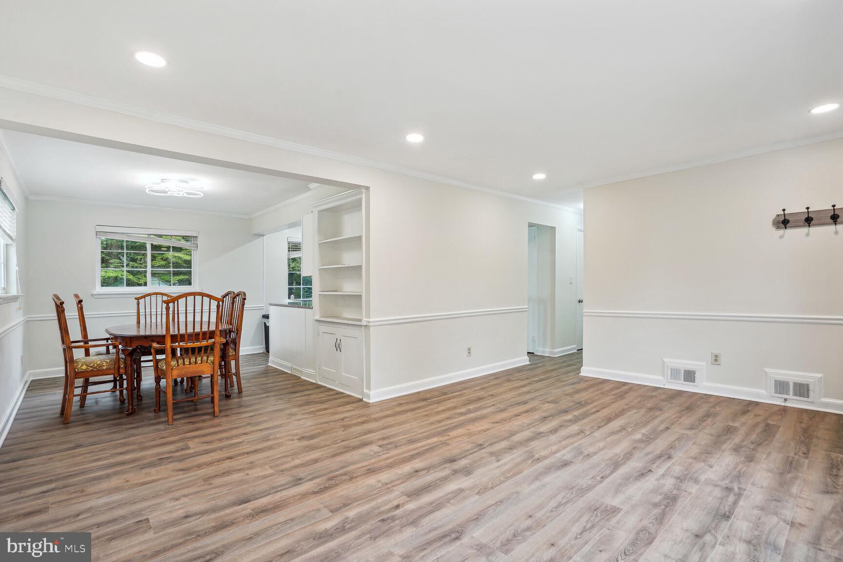 BROYHILL CREST - Residential Lease