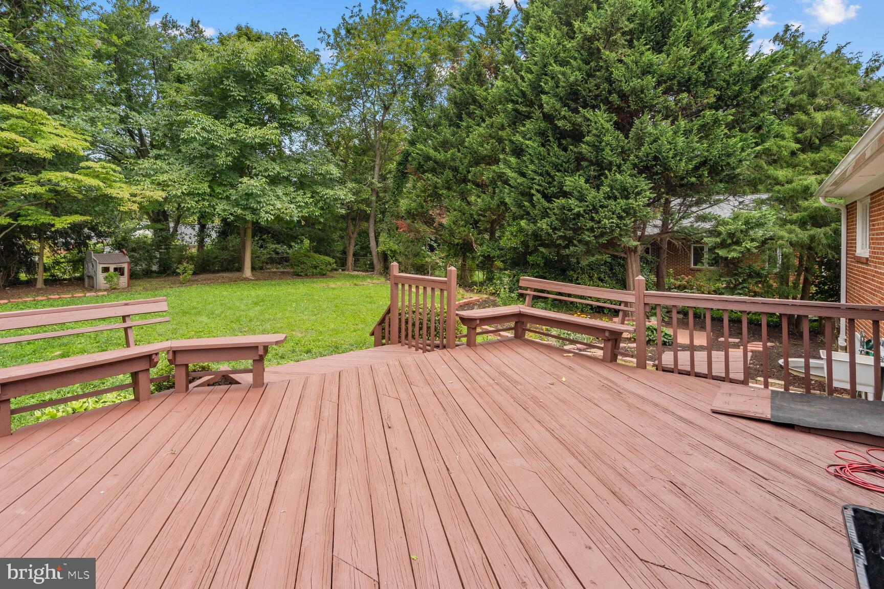 BROYHILL CREST - Residential Lease