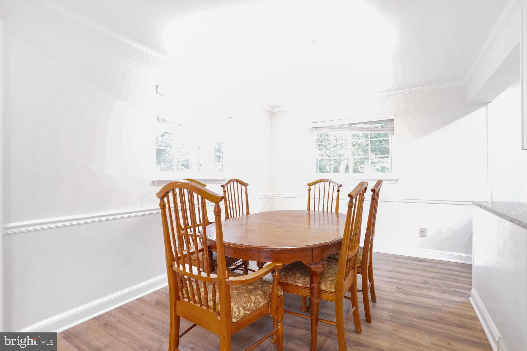 BROYHILL CREST - Residential Lease