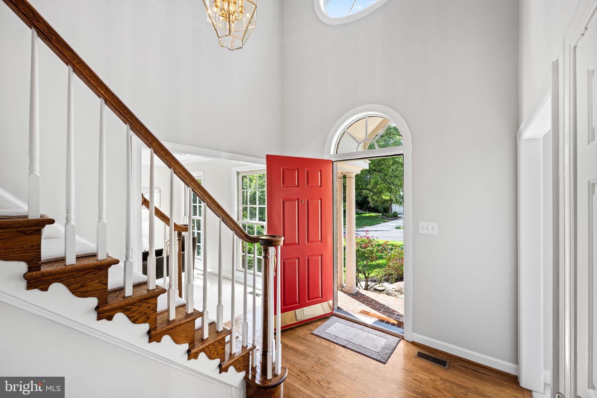 8609 WOODLAND HEIGHTS COURT