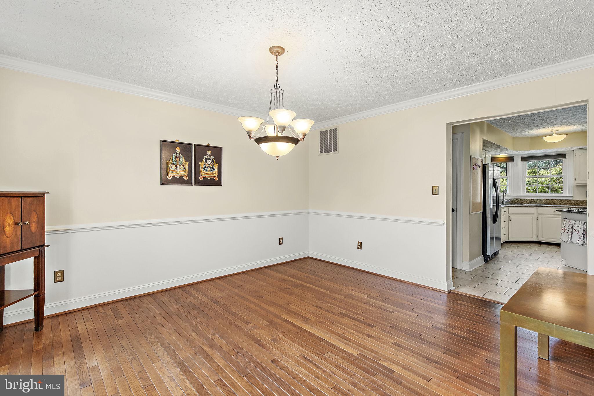 1111 HARLON WAY