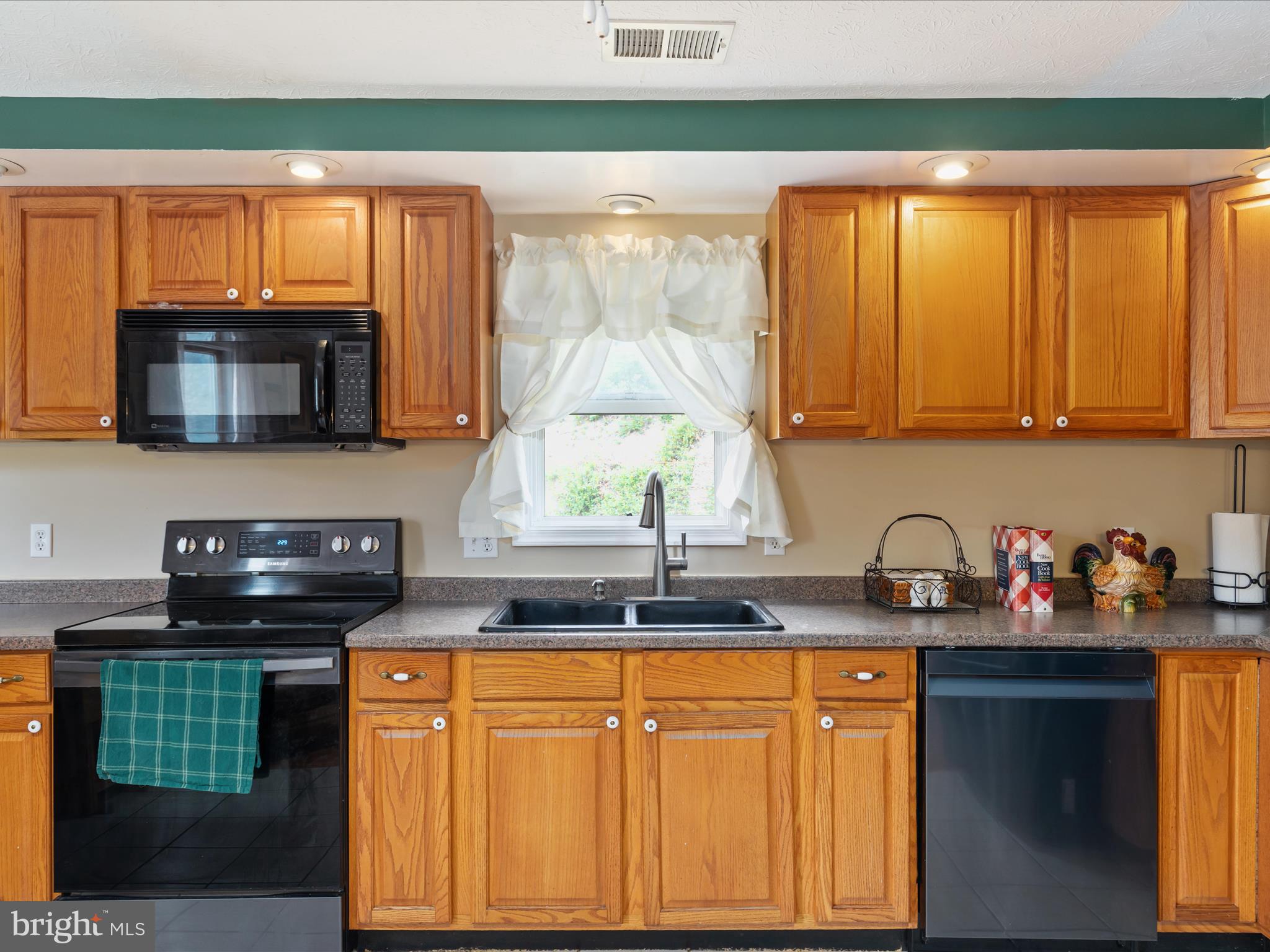 BUNKER HILL HEIGHTS - Residential