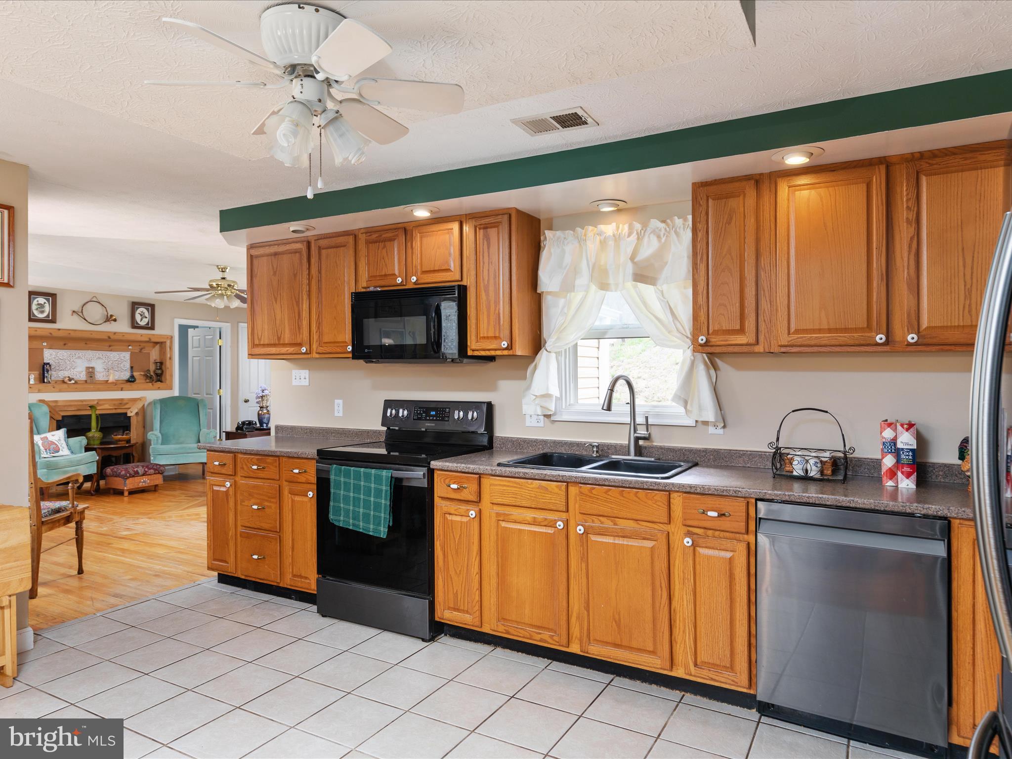 BUNKER HILL HEIGHTS - Residential