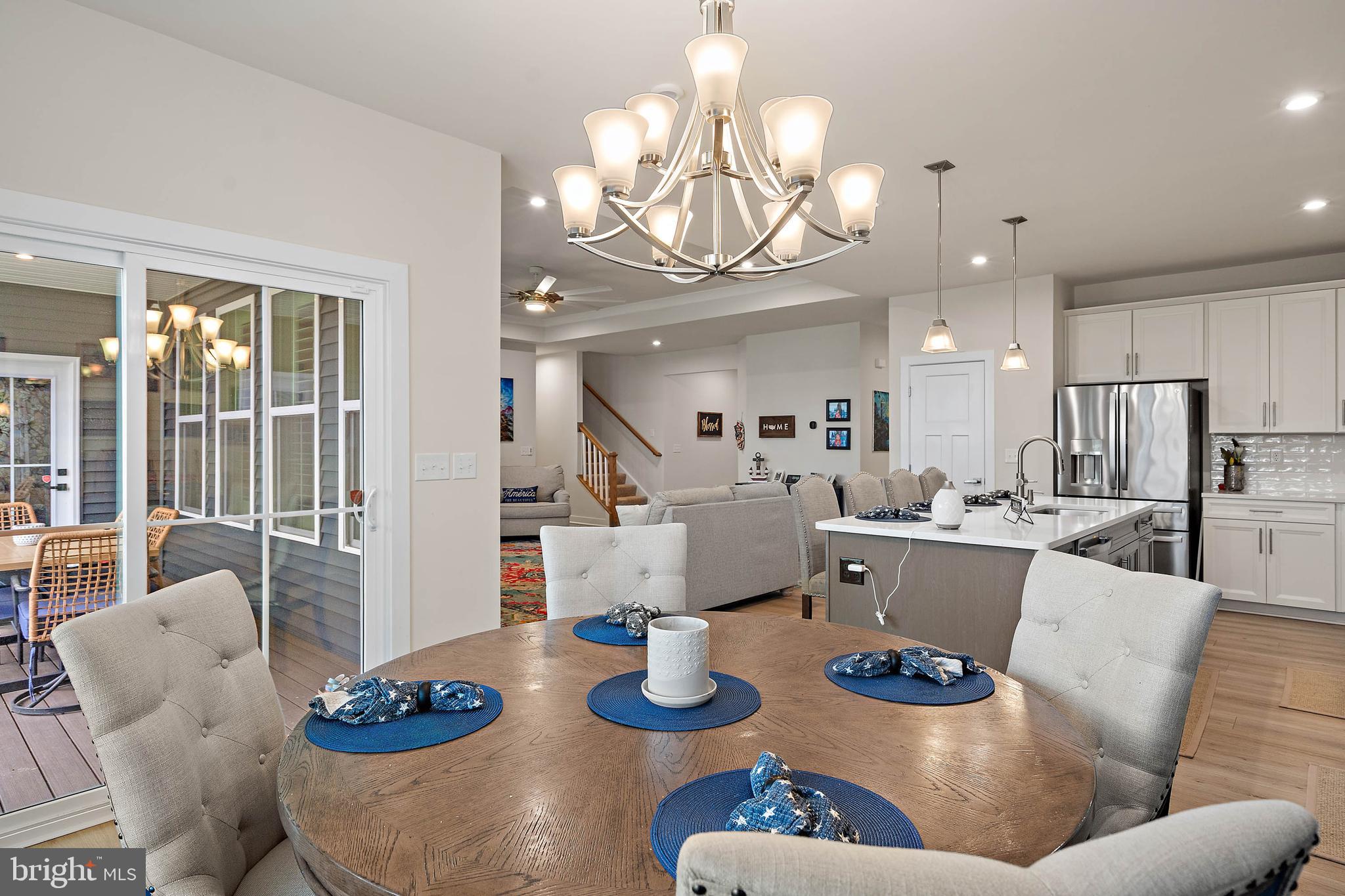 COMPASS POINT - Residential