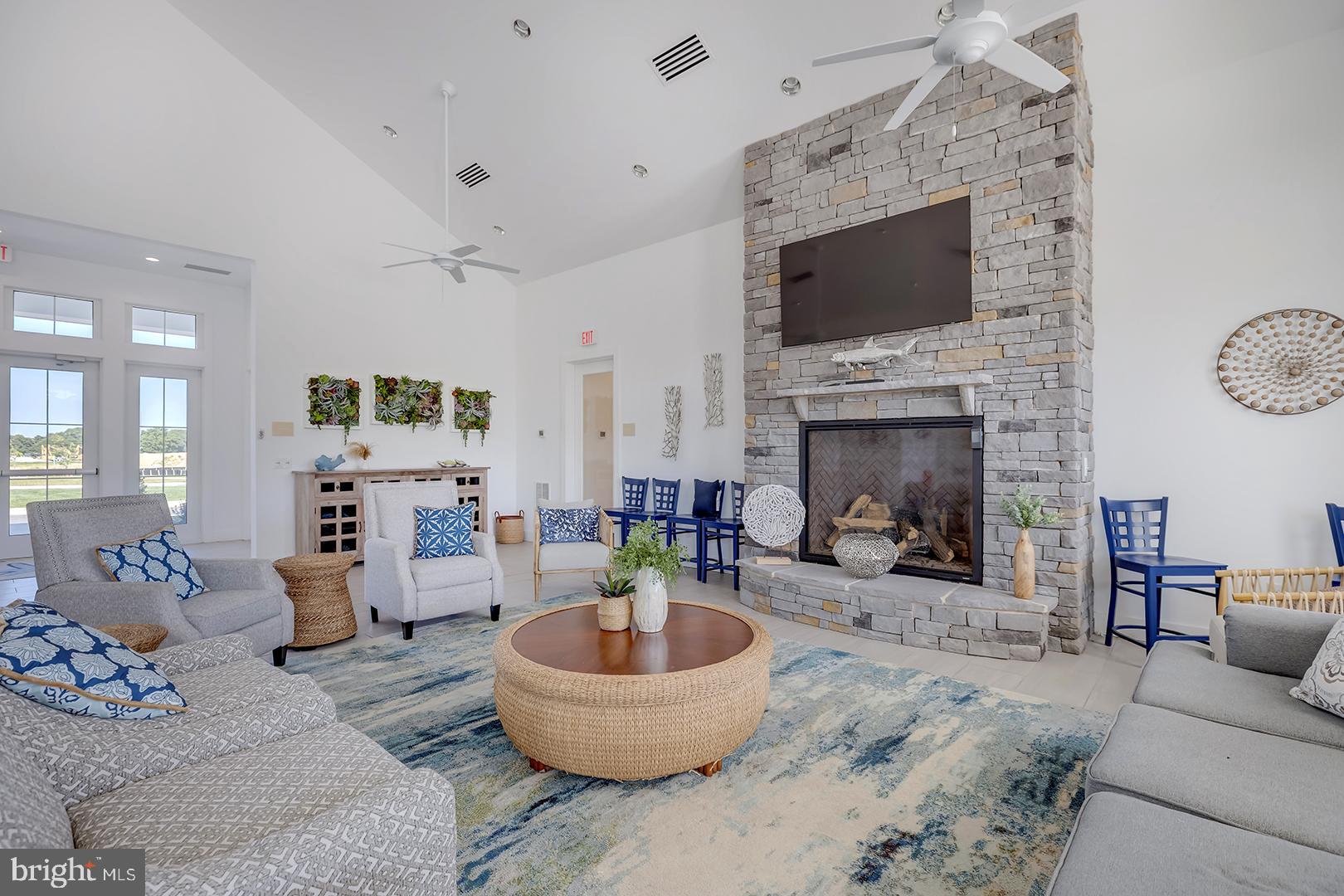 COMPASS POINT - Residential