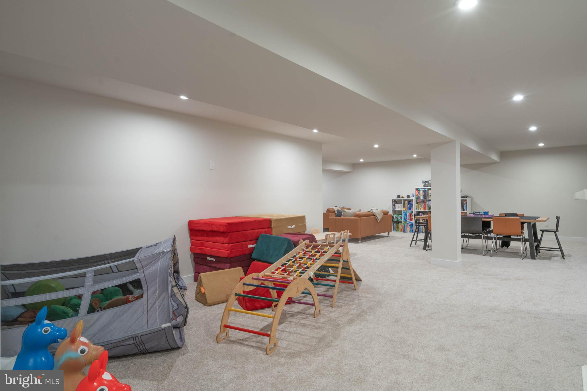 COMPASS POINT - Residential