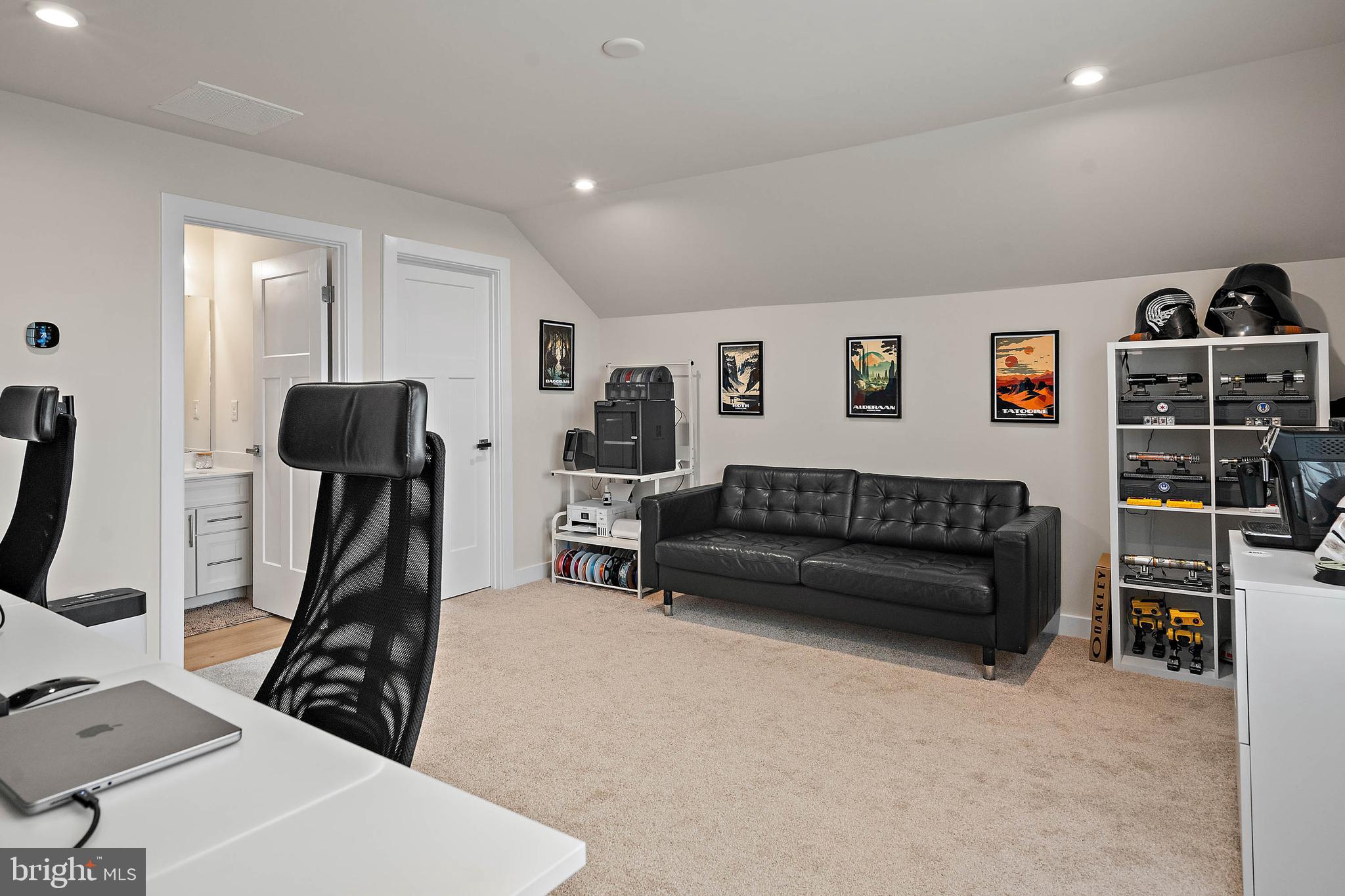 COMPASS POINT - Residential