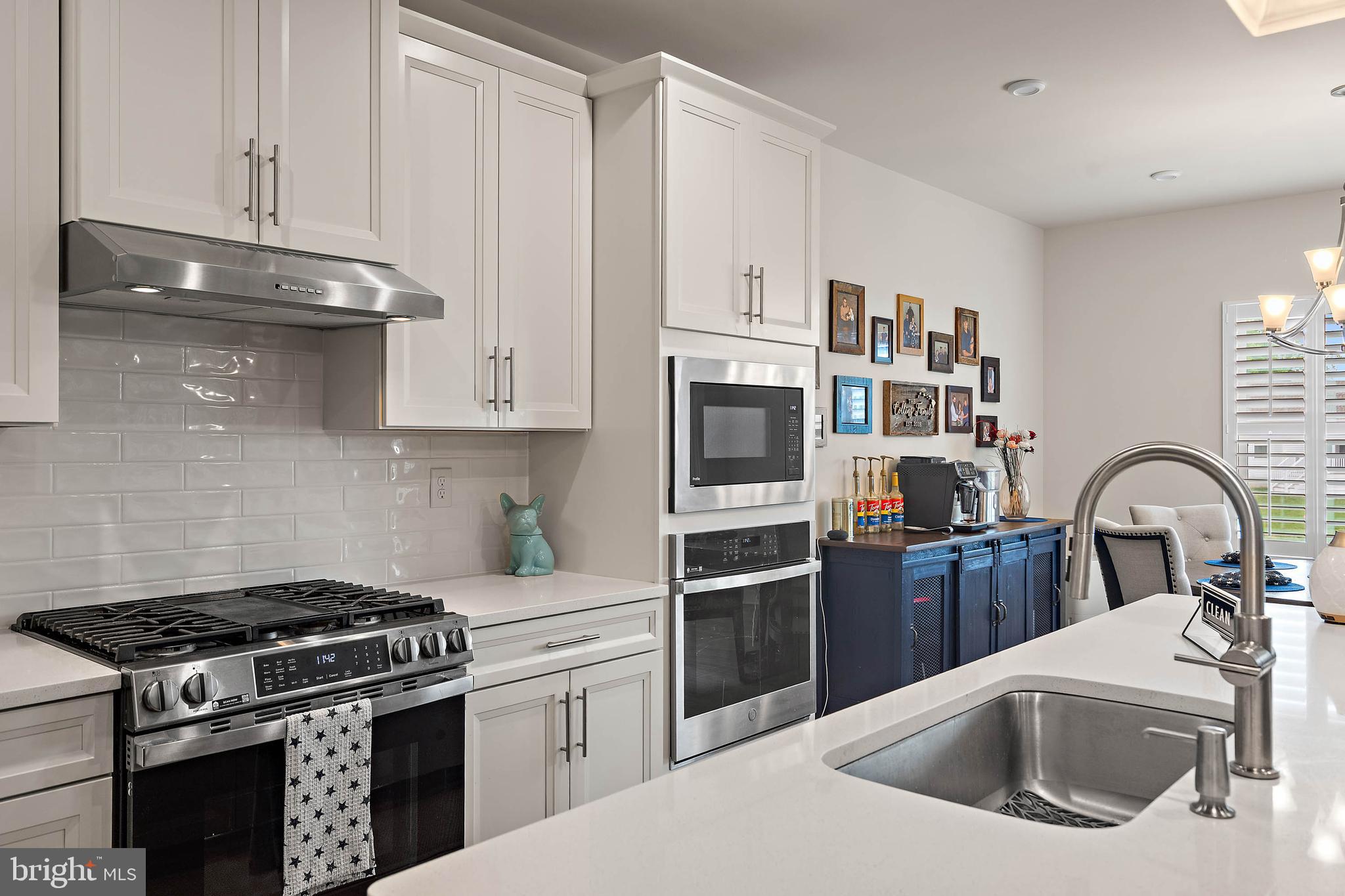 COMPASS POINT - Residential