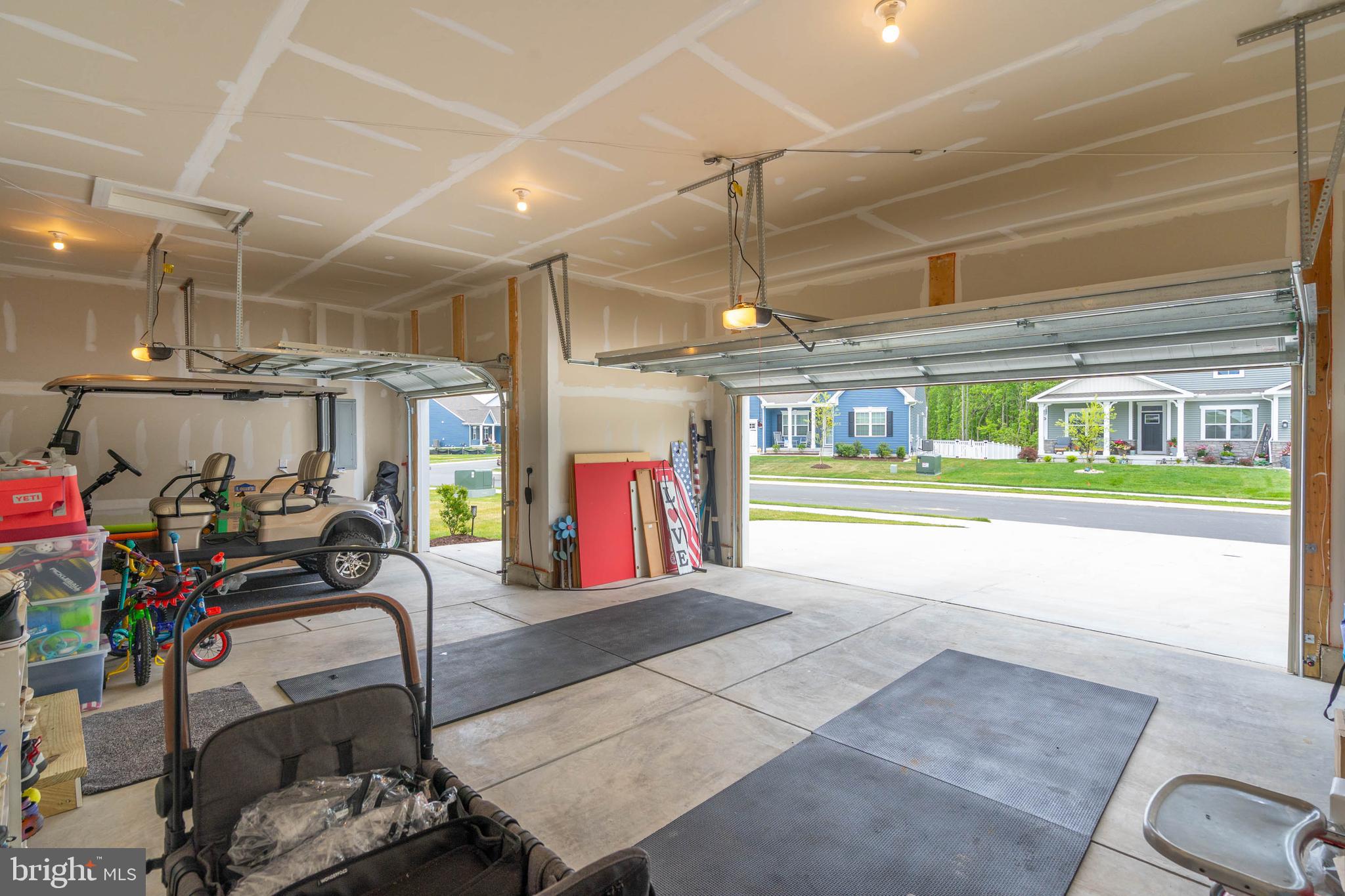 COMPASS POINT - Residential