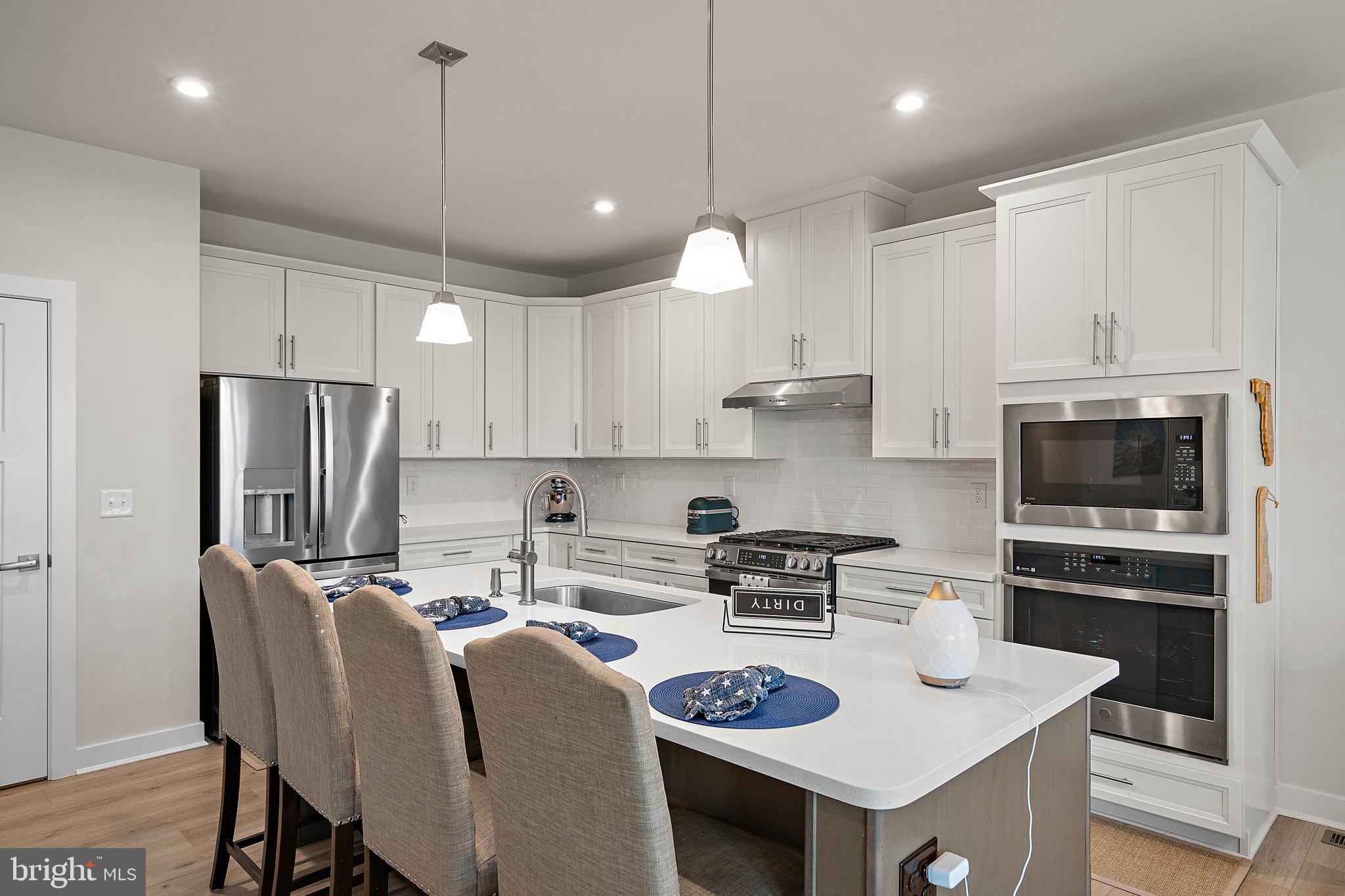 COMPASS POINT - Residential