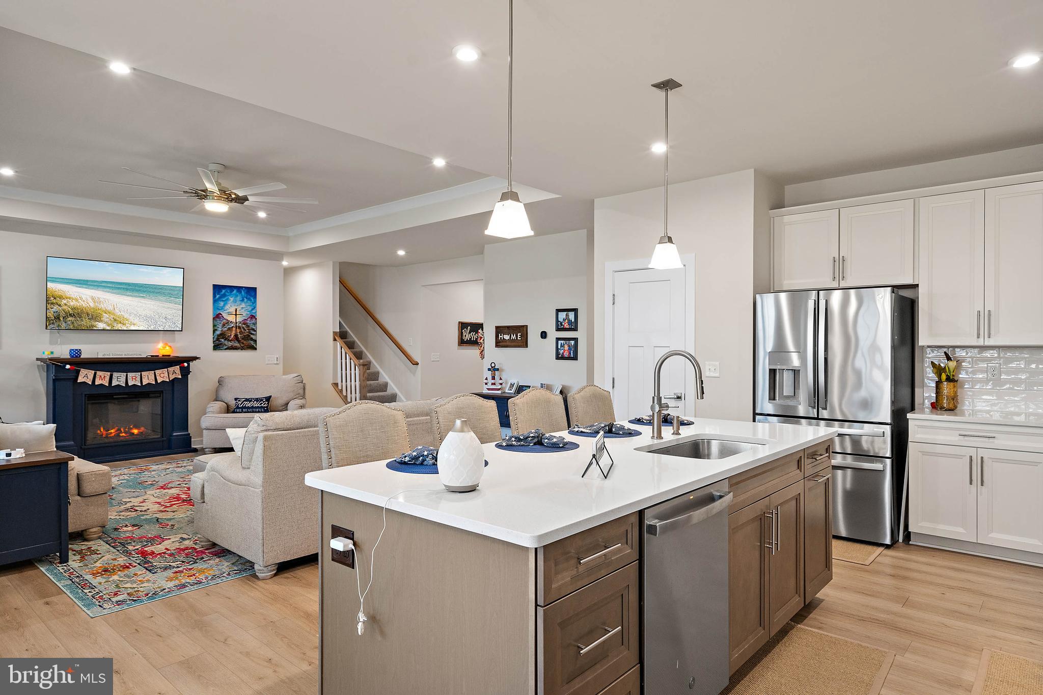 COMPASS POINT - Residential